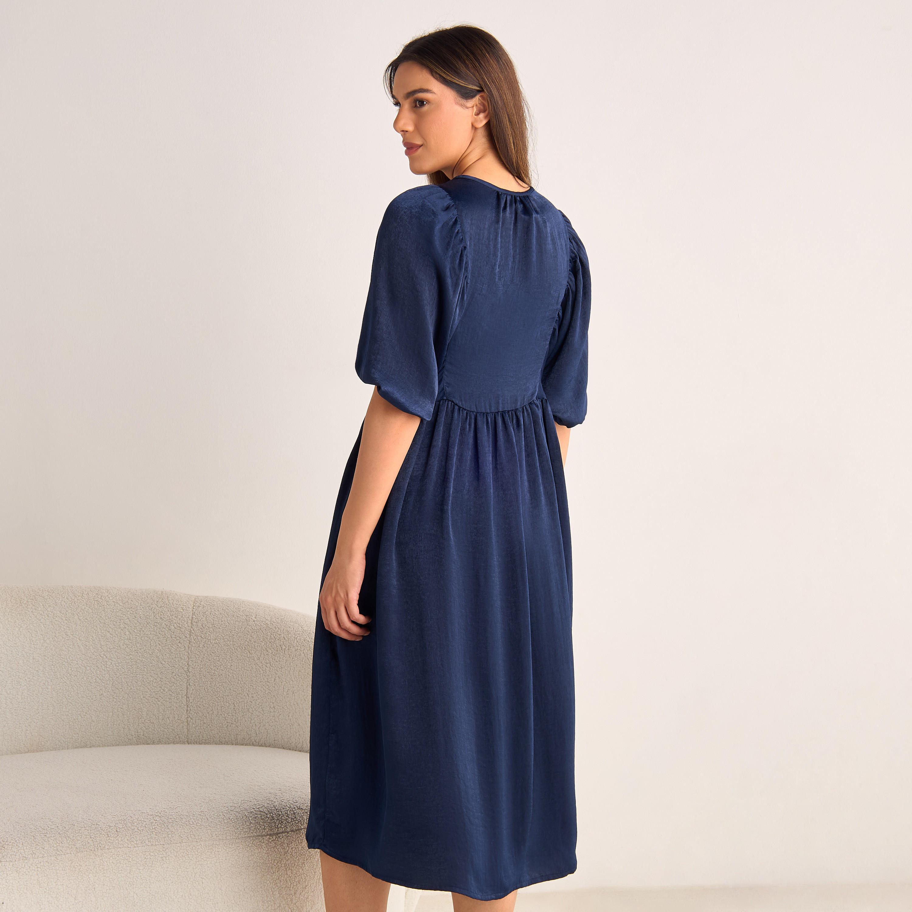 فستان نوم بتفاصيل رباط وأكمام قصيرة-women-clothing-nightwear-nighties-image-3