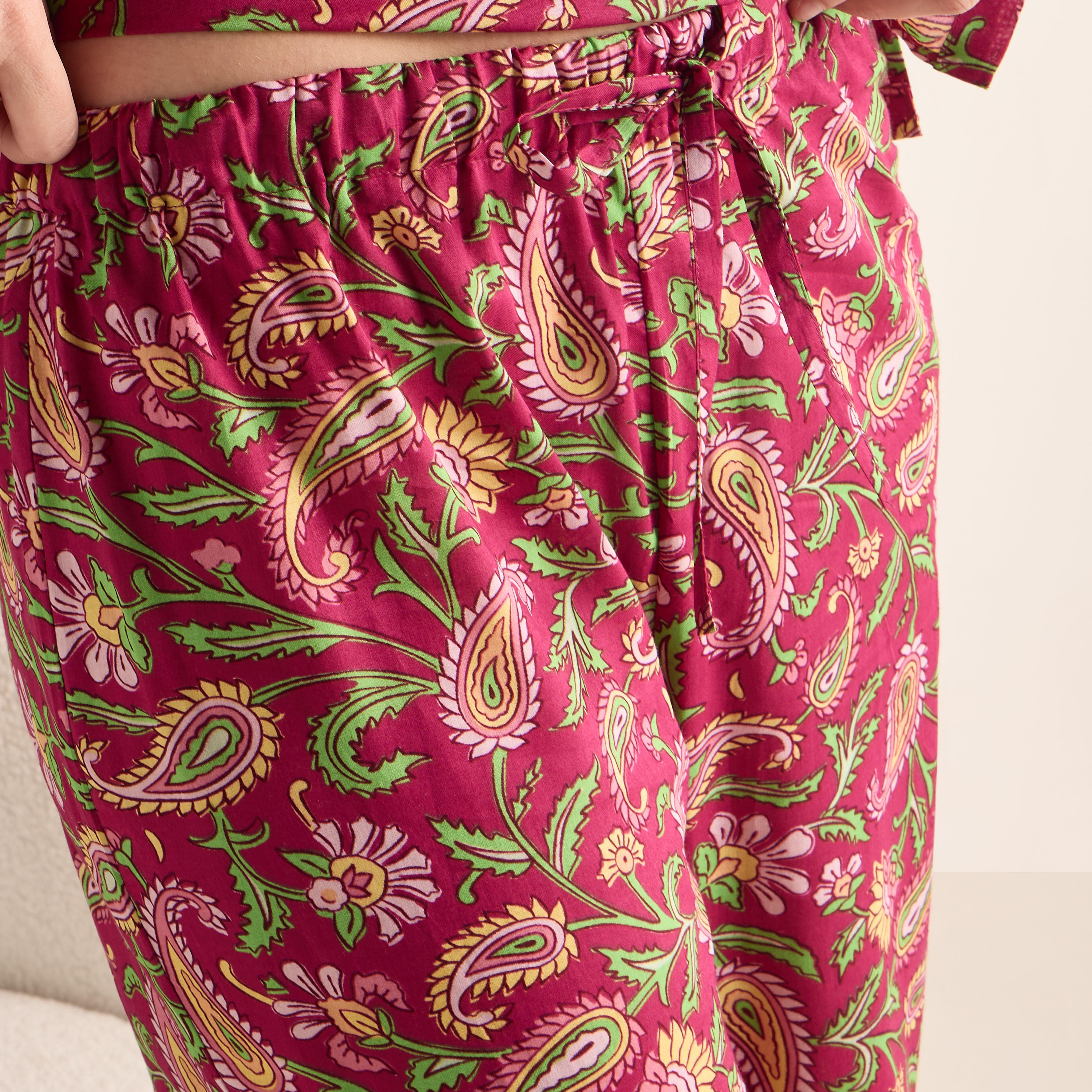 طقم بنطلون بيجاما وبلوزة بأكمام كشكش وطبعات-women-clothing-nightwear-pyjamas-longsets-image-6