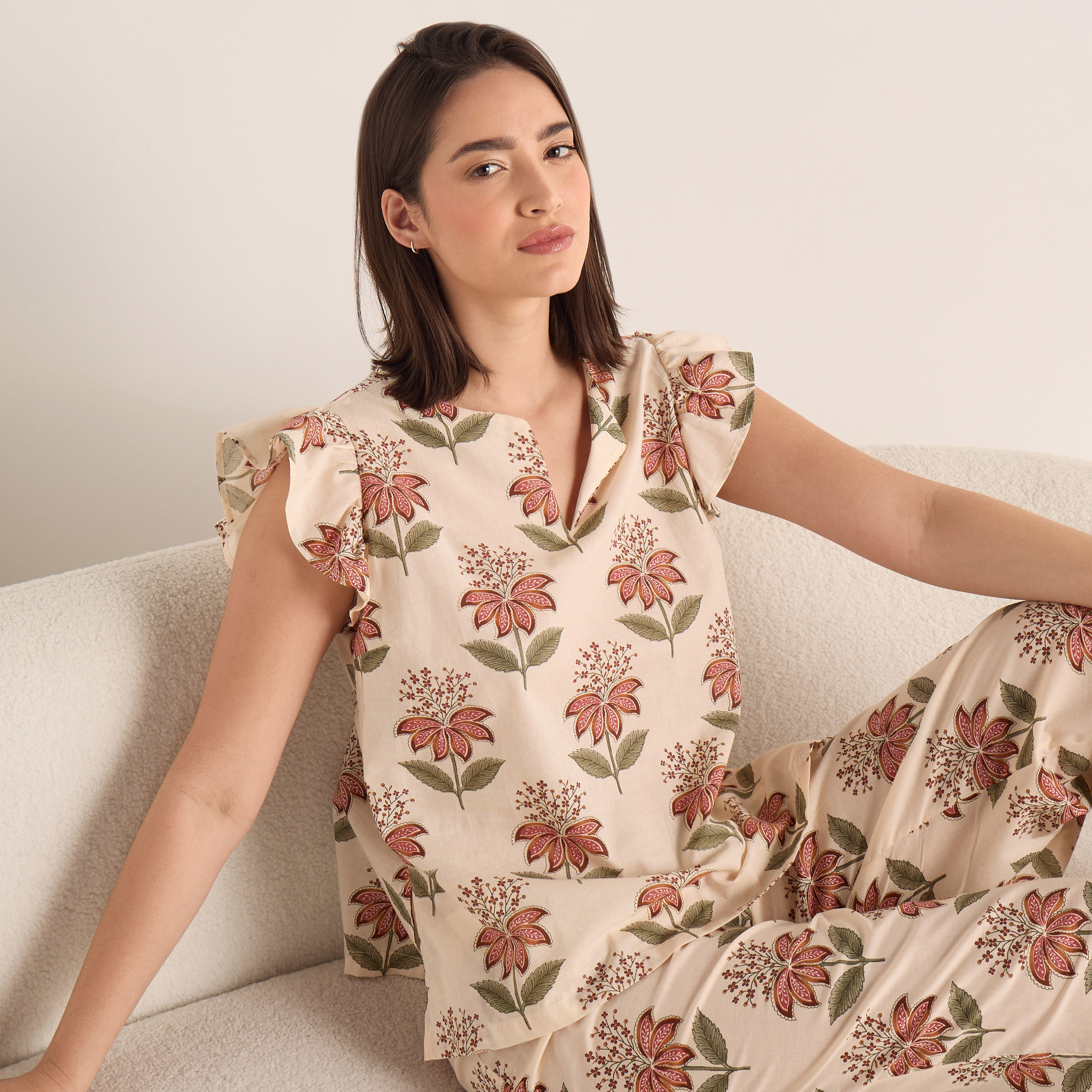 طقم بنطلون بيجاما وبلوزة قطن بأكمام كشكش وطبعات-women-clothing-nightwear-pyjamas-longsets-image-8
