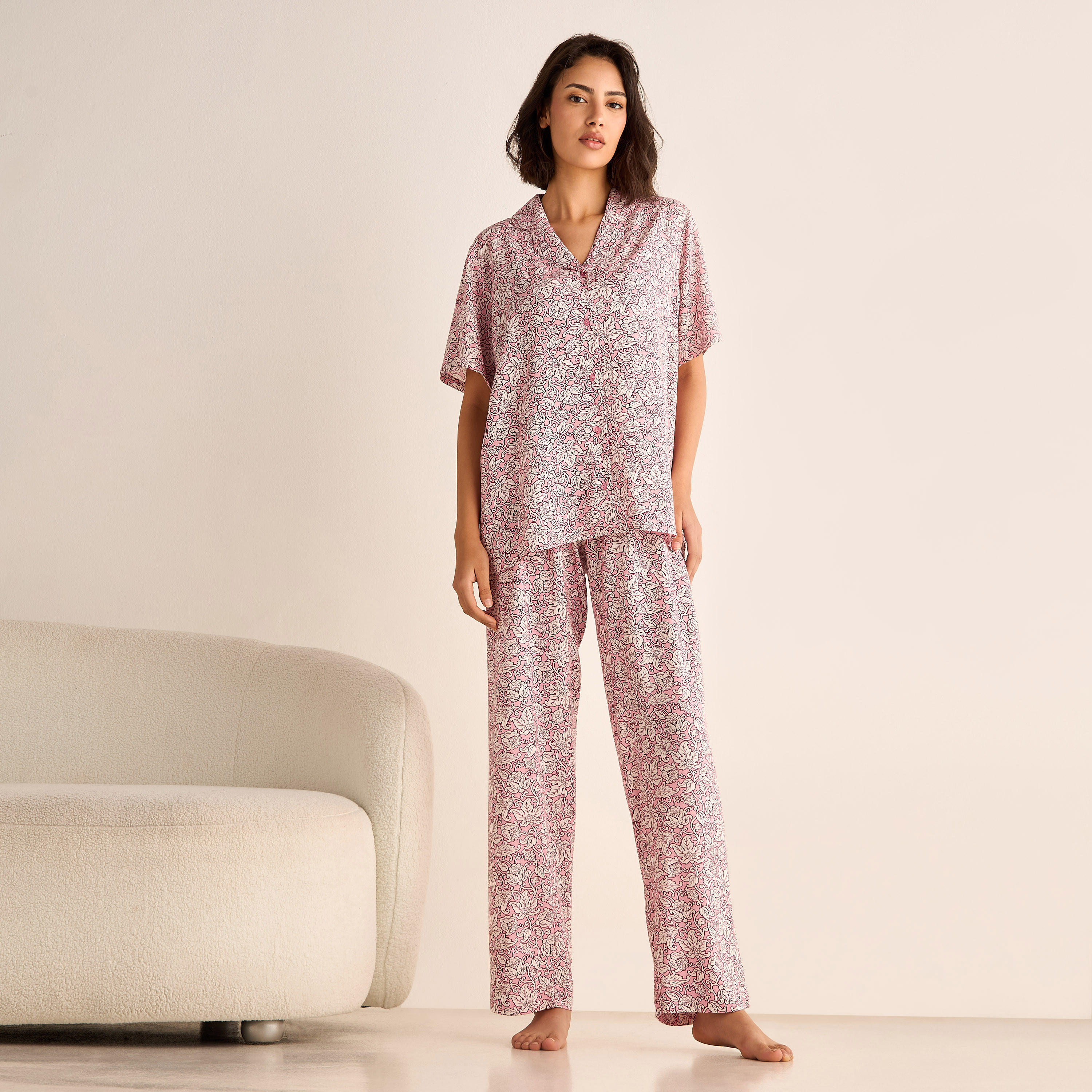 طقم بنطلون بيجاما وقميص بطبعات-women-clothing-nightwear-pyjamas-longsets-image-1
