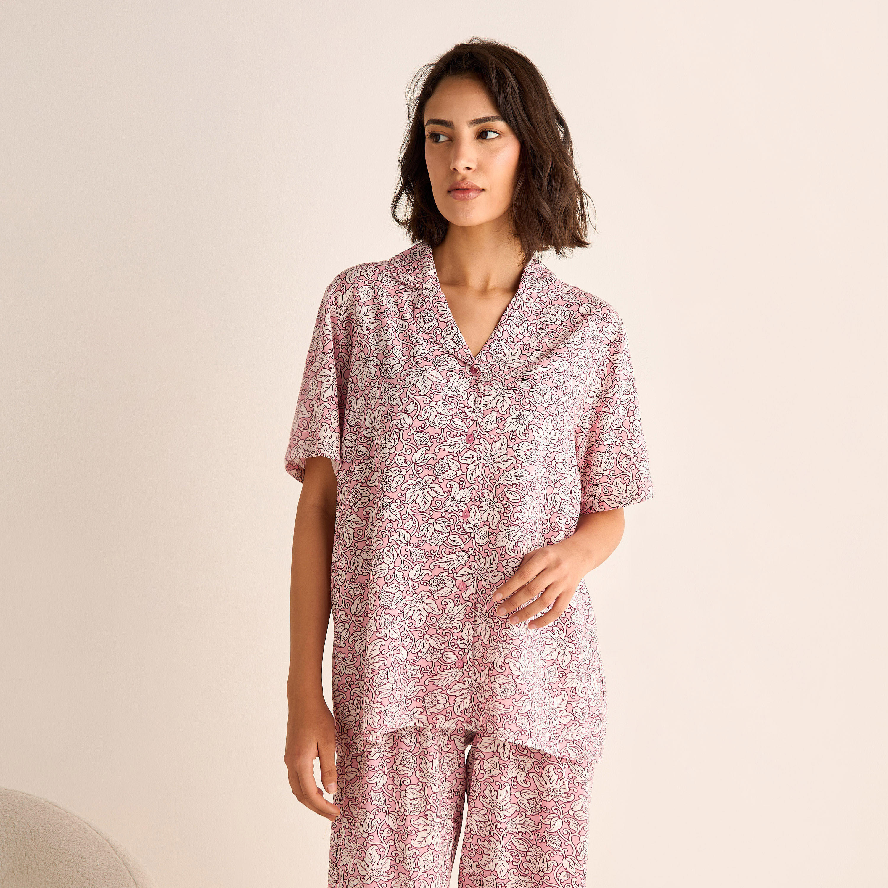 طقم بنطلون بيجاما وقميص بطبعات-women-clothing-nightwear-pyjamas-longsets-image-2