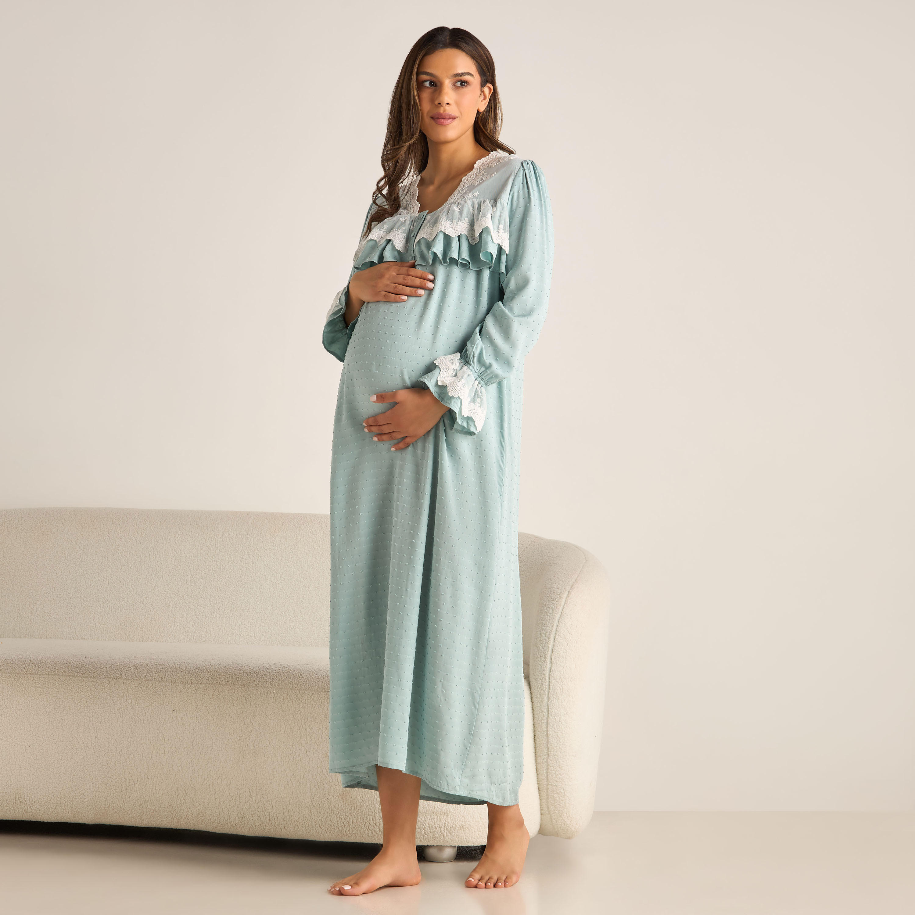 فستان حوامل بارز الملمس بأكمام طويلة وتفاصيل دانتيل-women-clothing-nightwear-nighties-image-1