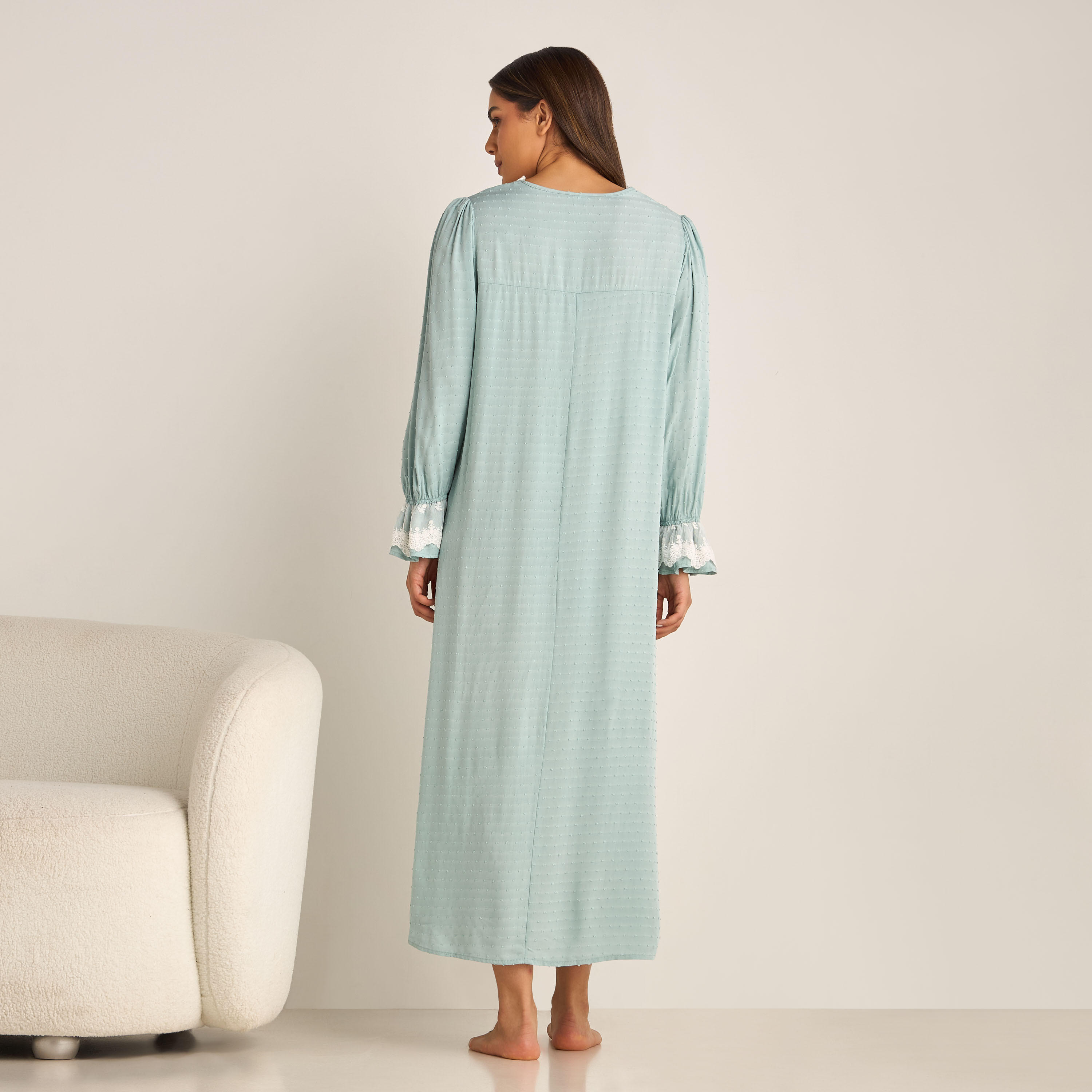 فستان حوامل بارز الملمس بأكمام طويلة وتفاصيل دانتيل-women-clothing-nightwear-nighties-image-3