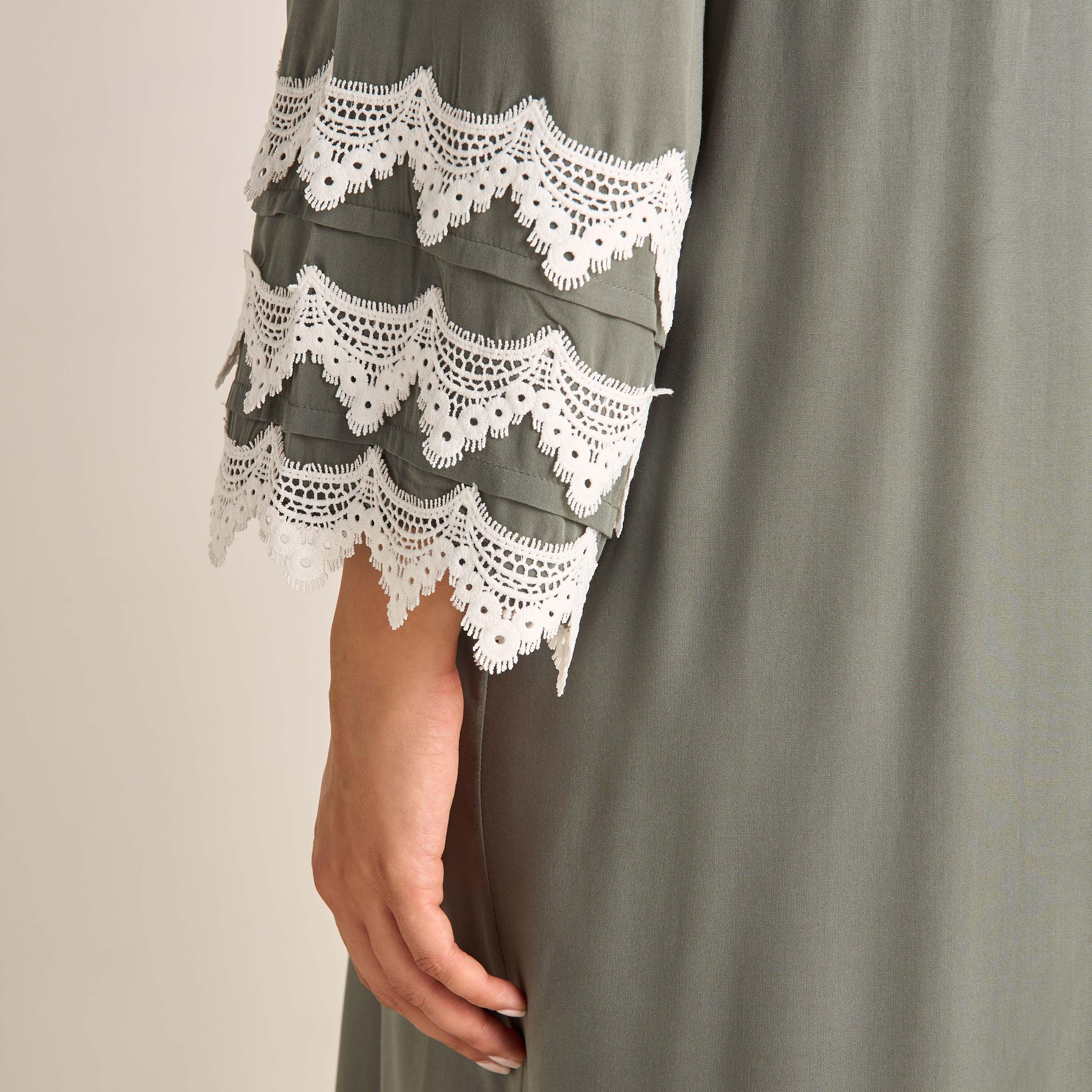 ثوب نوم للحوامل بأكمام 3/4 وتفاصيل دانتيل-women-clothing-maternity-nightwear-image-5