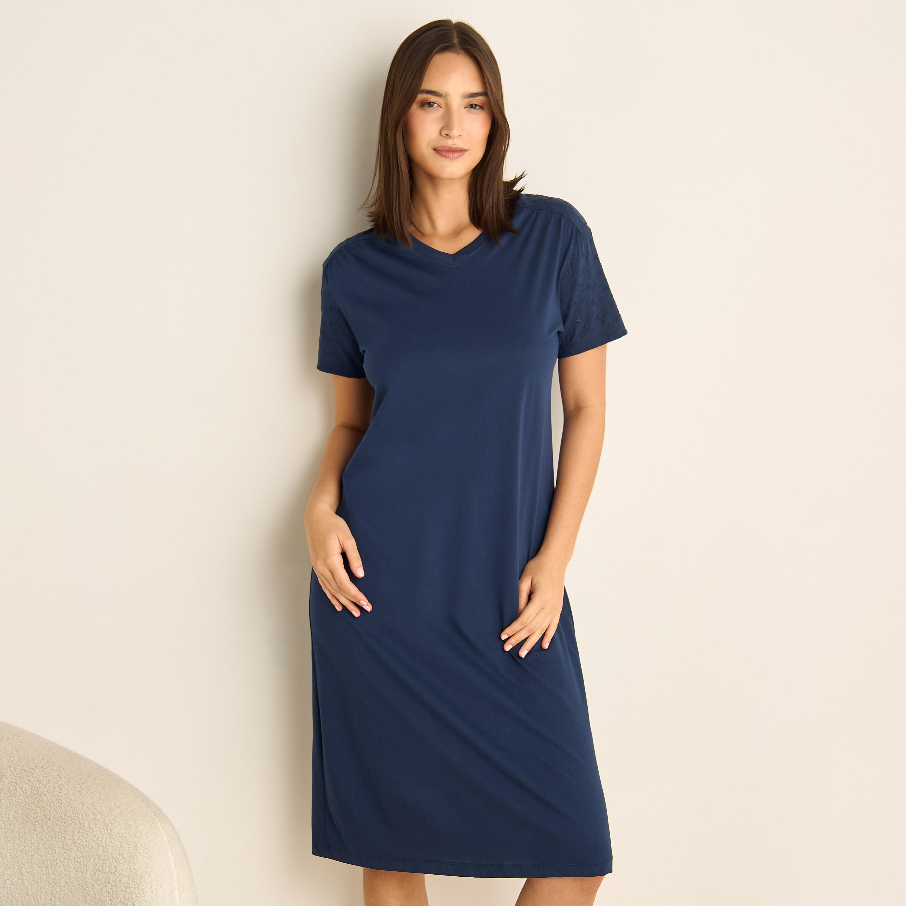 فستان بياقة V وتفاصيل شيفلي-women-clothing-nightwear-nighties-image-1