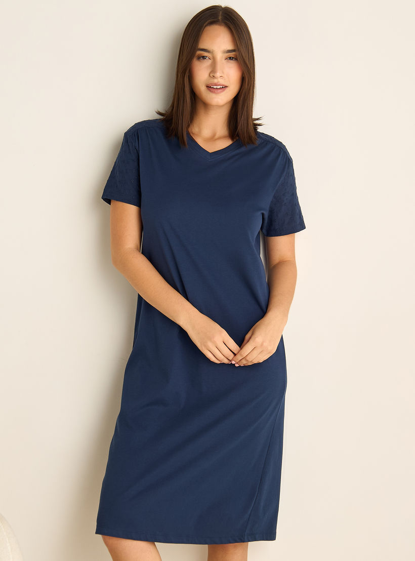 فستان بياقة V وتفاصيل شيفلي-women-clothing-nightwear-nighties-image-6