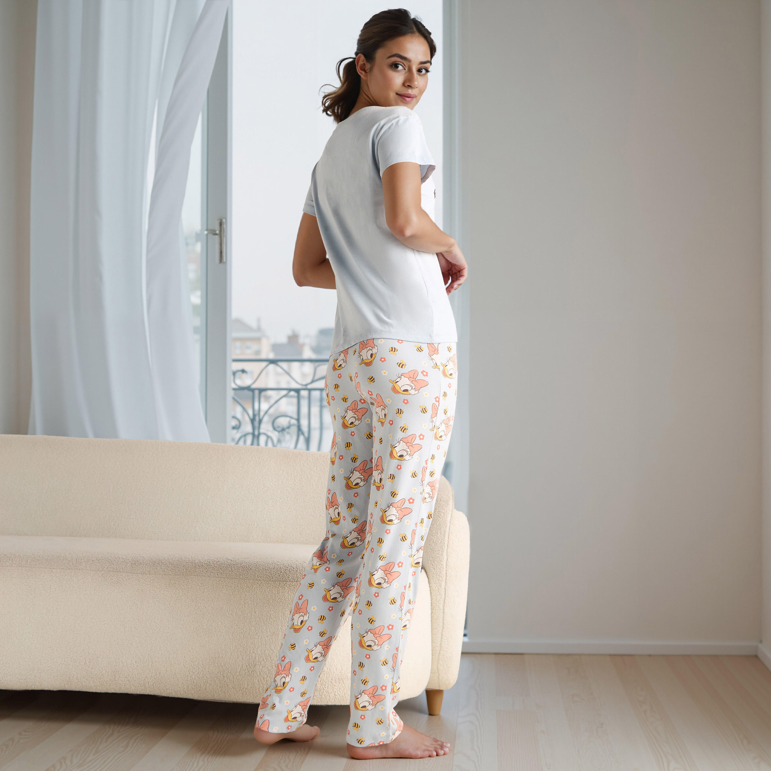 طقم بيجاما بطبعات ديزي داك-women-clothing-nightwear-pyjamas-longsets-image-3