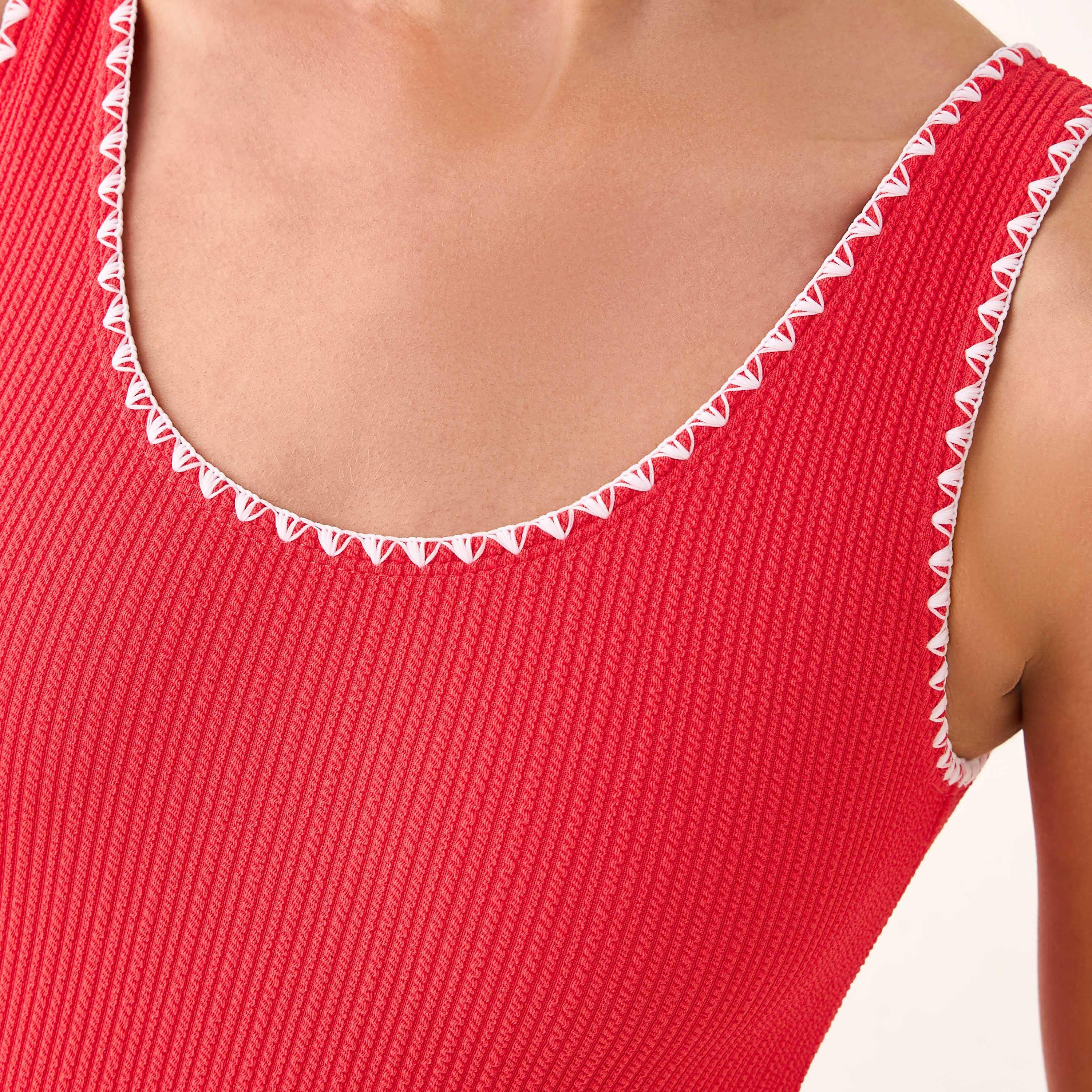 بدلة سباحة بتفاصيل كروشيه-women-clothing-swimandbeach-swimsuits-image-1