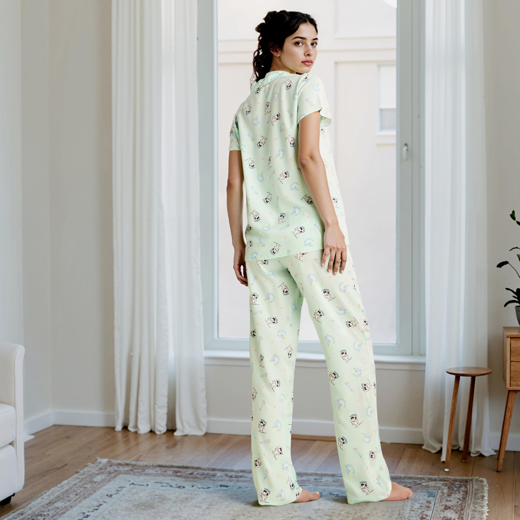 طقم بيجاما بطبعات سنوبي-women-clothing-nightwear-pyjamas-longsets-image-4