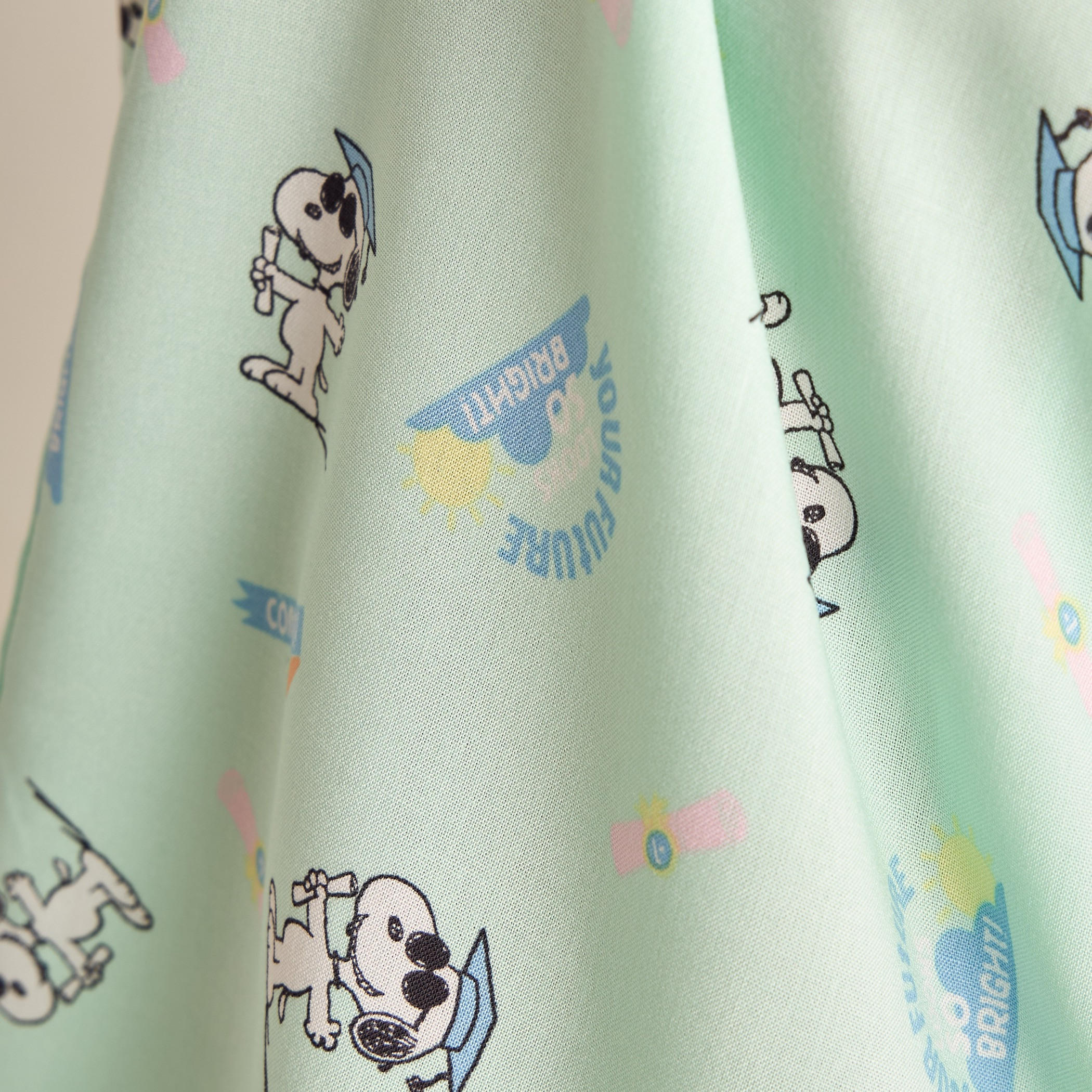 طقم بيجاما بطبعات سنوبي-women-clothing-nightwear-pyjamas-longsets-image-6