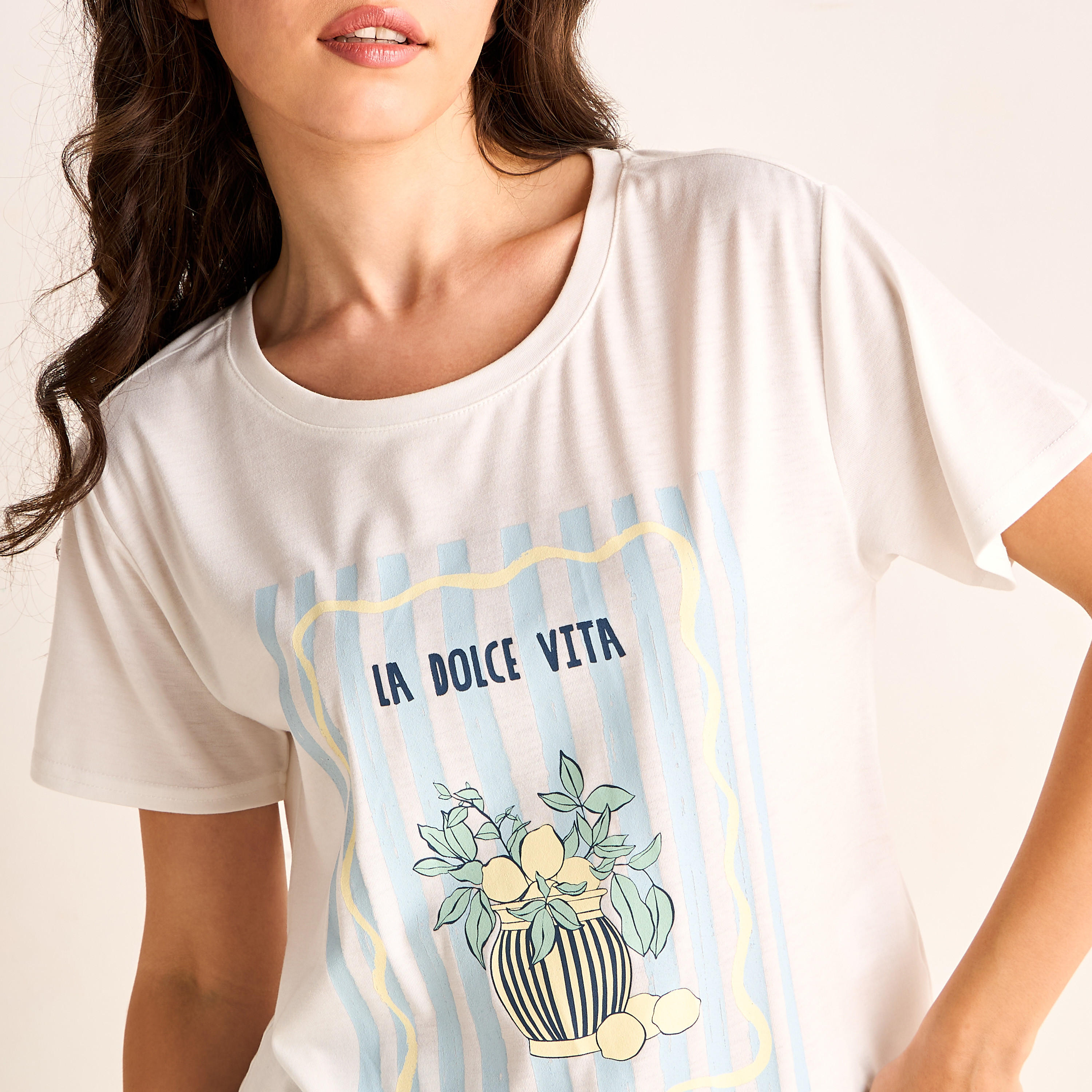 طقم بيجاما مخطّط وتيشيرت بطبعات جرافيك-women-clothing-nightwear-pyjamas-longsets-image-7