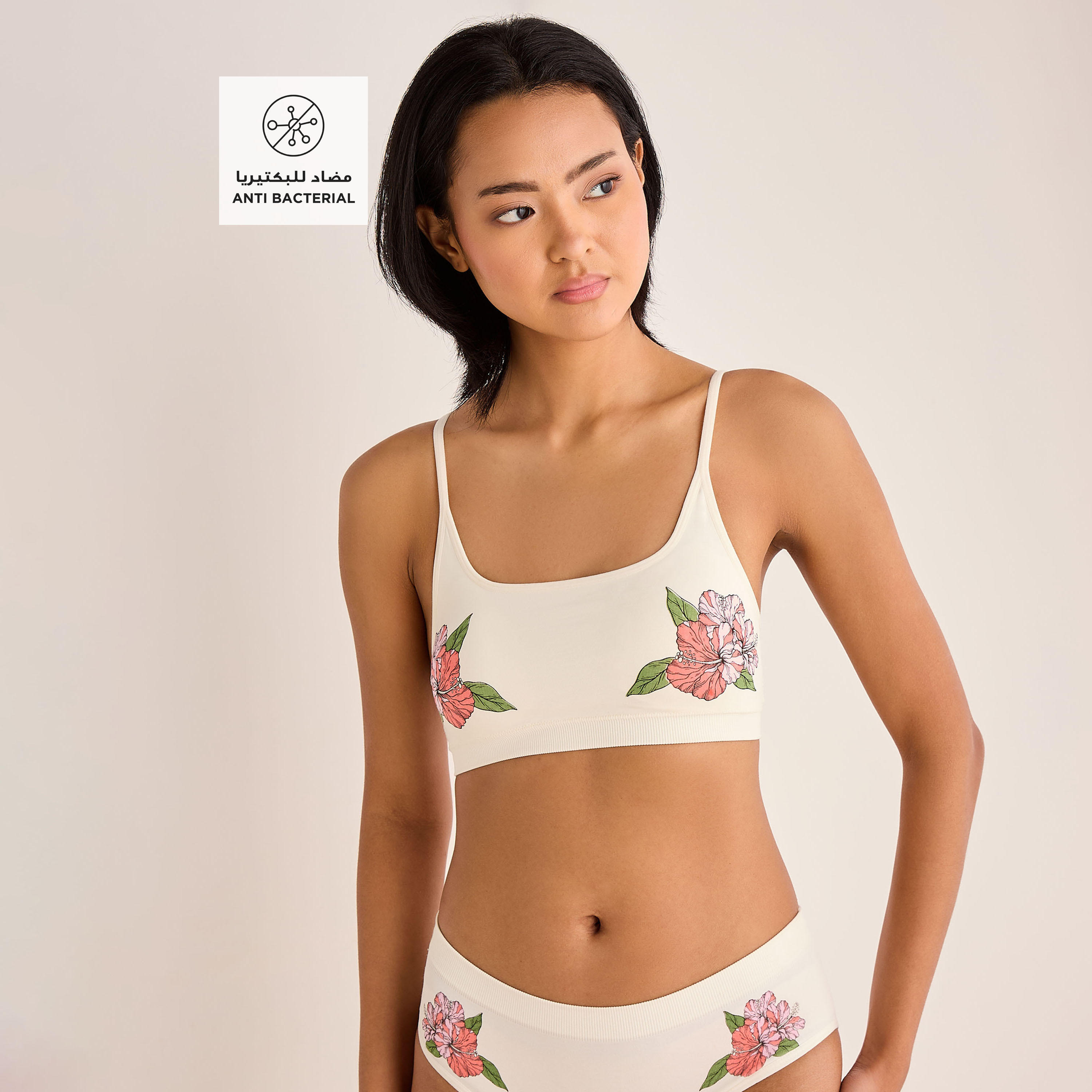 طقم حمالات صدر متنوعة بدون درزات عدد 2-women-clothing-lingerie-bras-image-6