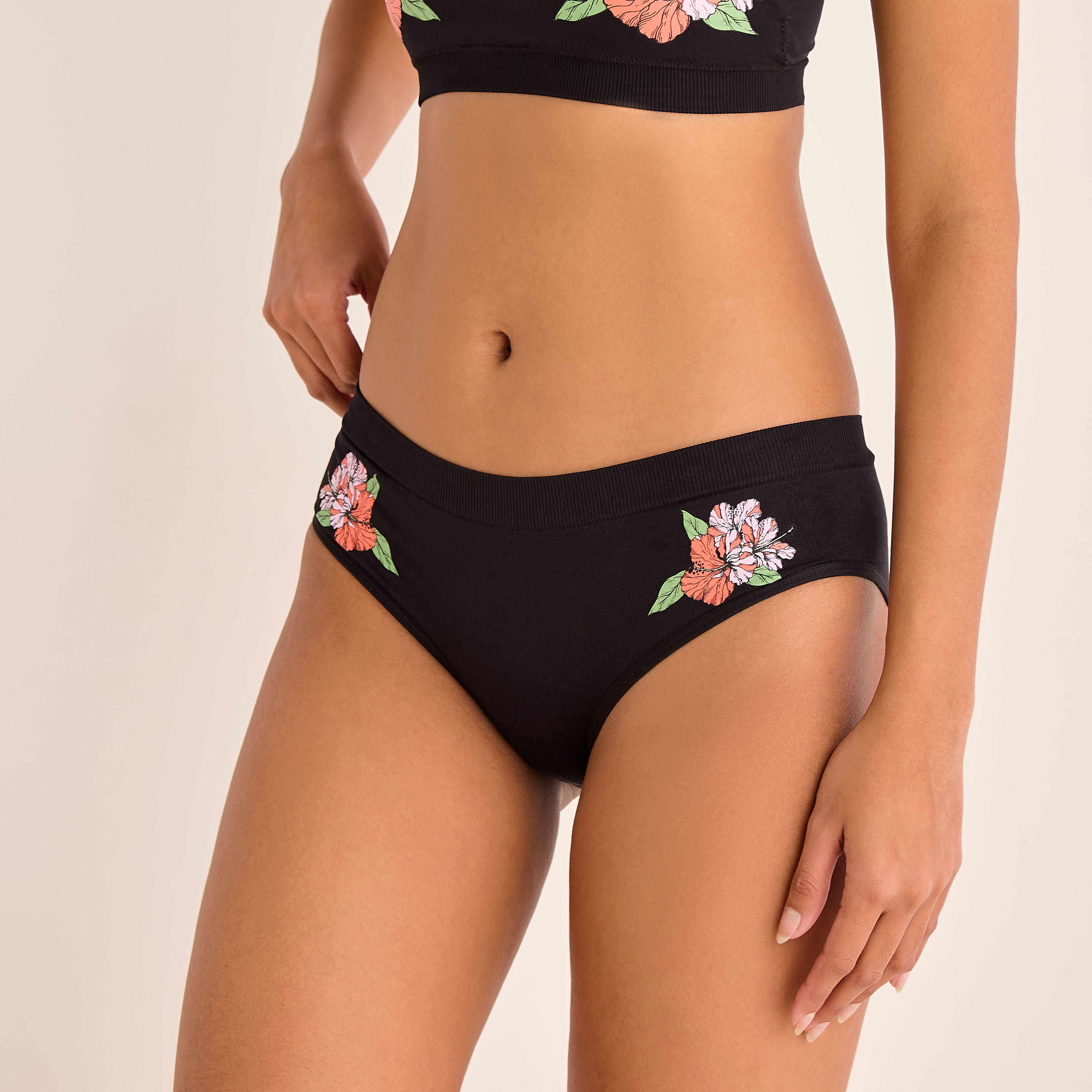 Set of 2 - Assorted Seamless Briefs-women-clothing-lingerie-panties-image-5