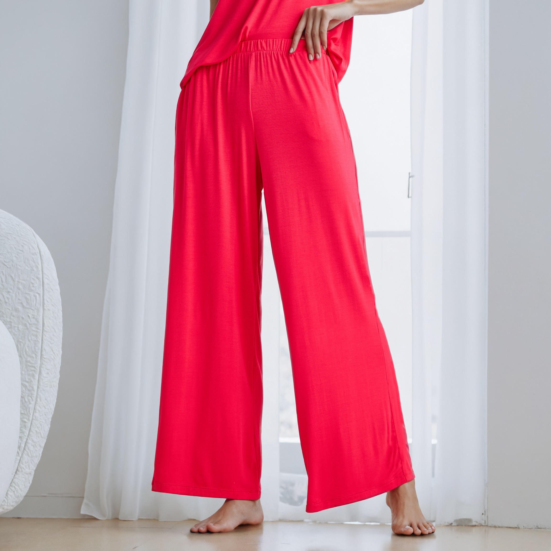 طقم بيجاما وقميص داخلي بحمّالات وتفاصيل دانتيل-women-clothing-nightwear-pyjamas-longsets-image-3