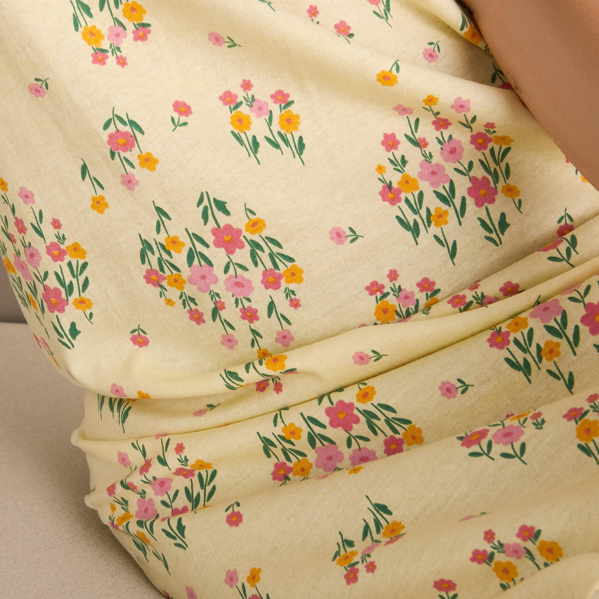طقم فستان نوم قطعتين بطبعات أزهار-women-clothing-nightwear-nighties-image-5