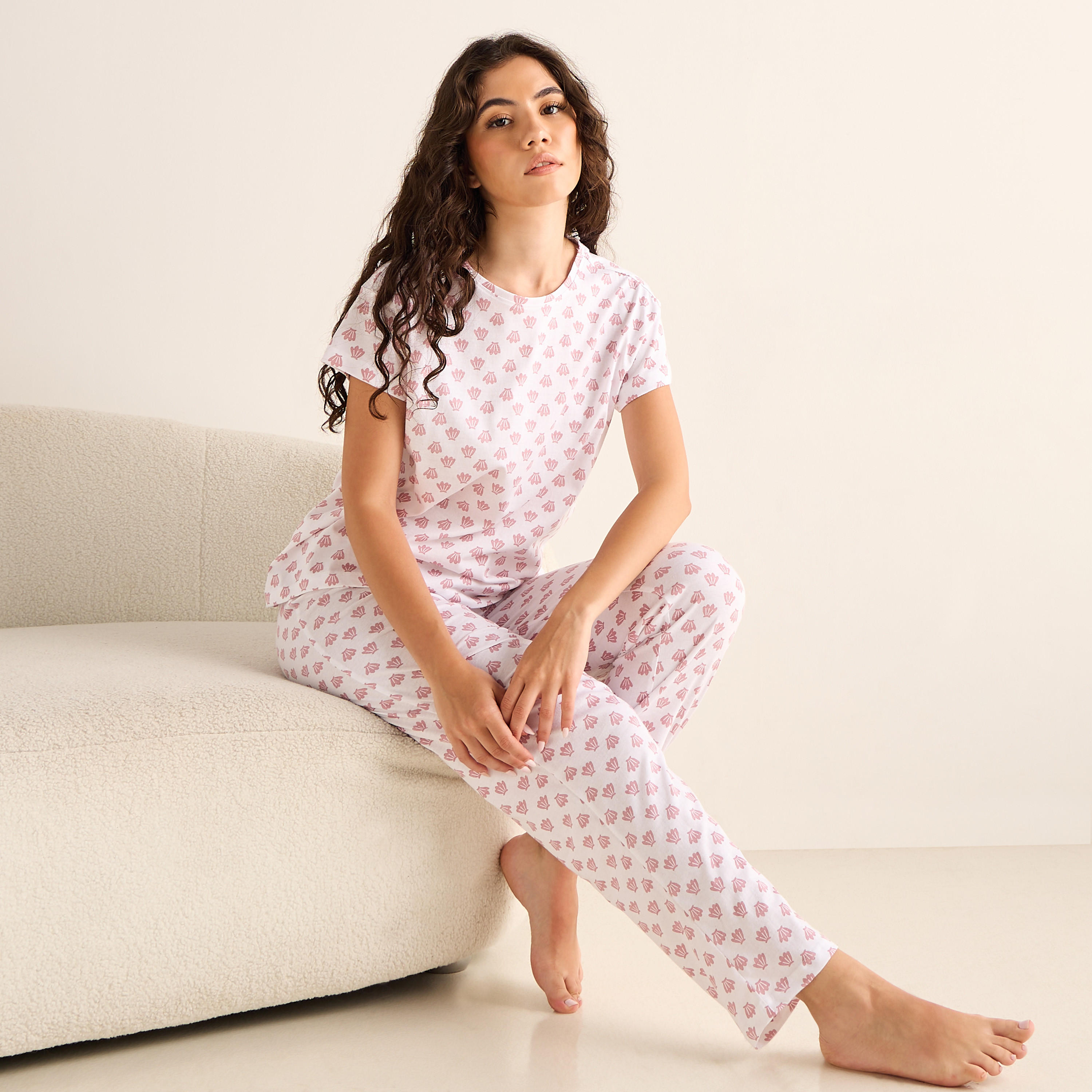 طقم بيجاما بطبعات-women-clothing-nightwear-pyjamas-longsets-image-1