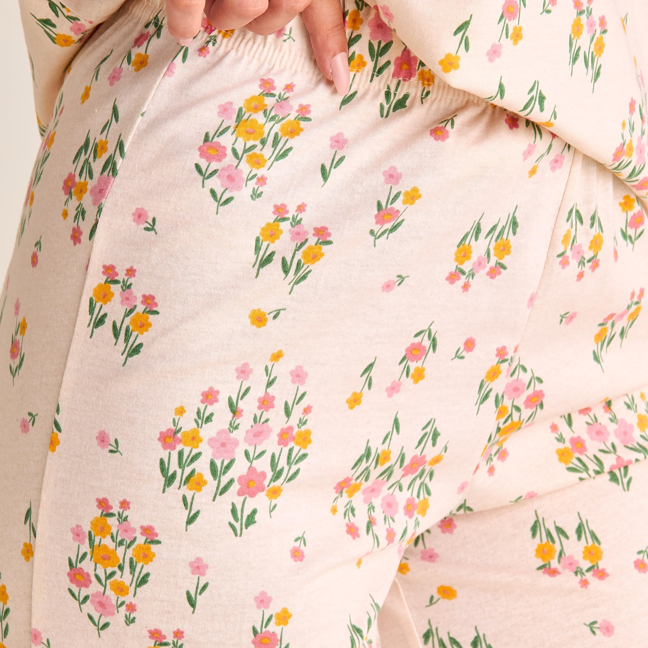 طقم بيجاما بطبعات أزهار-women-clothing-nightwear-pyjamas-longsets-image-1
