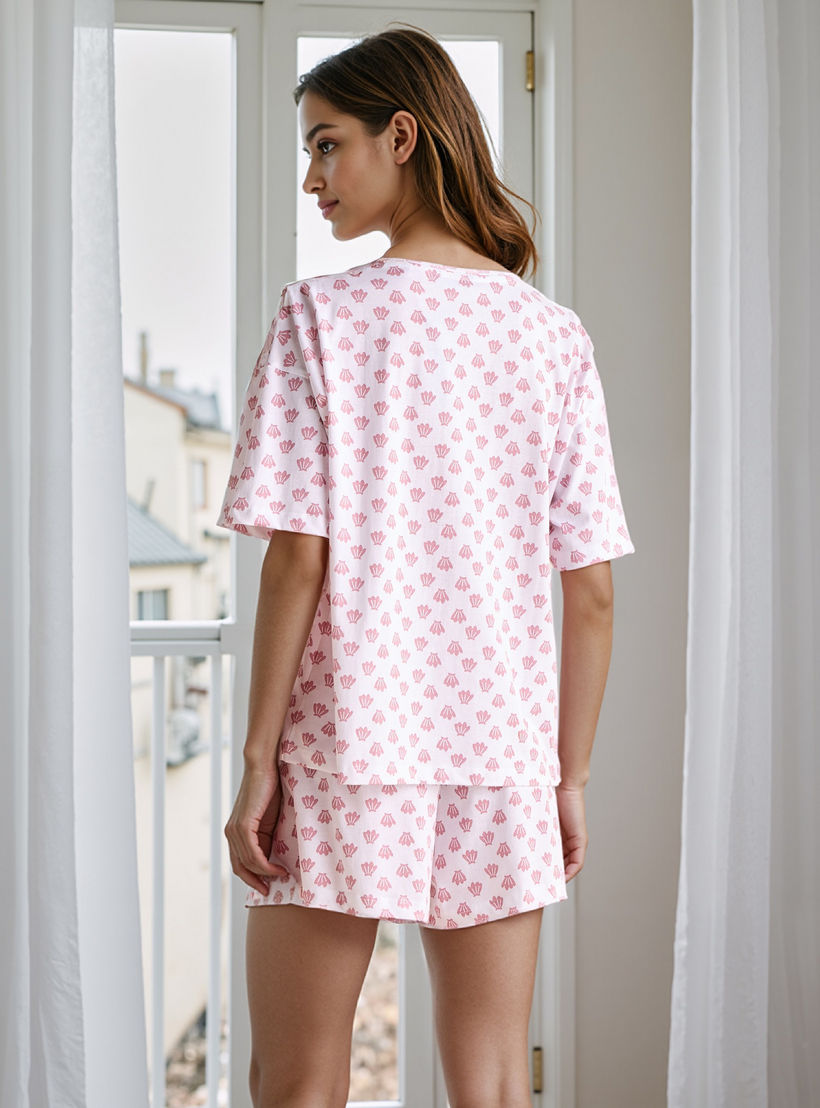 طقم شورت وتيشيرت بطبعات-women-clothing-nightwear-pyjamas-shortsets-image-4