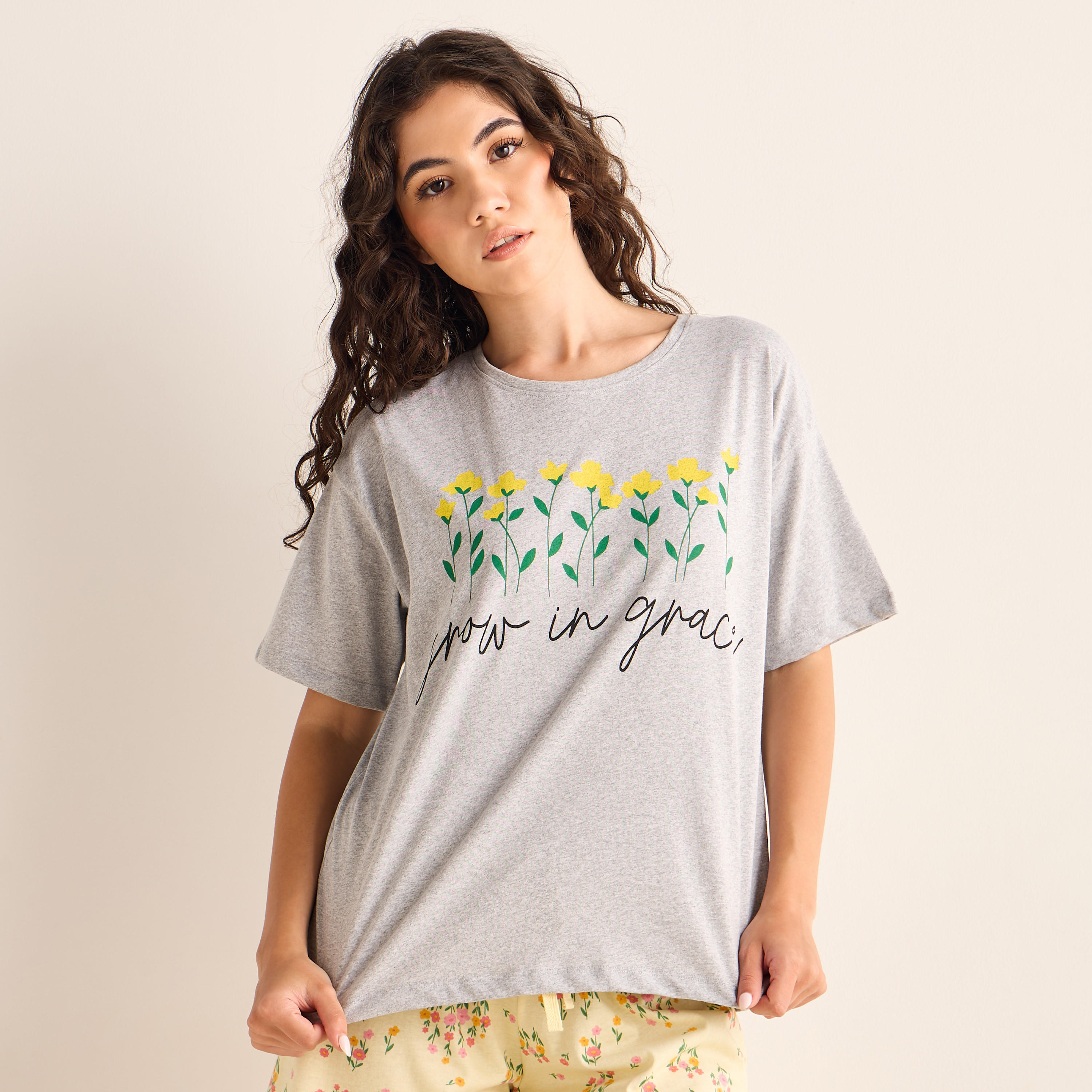 طقم شورت بطبعات أزهار-women-clothing-nightwear-pyjamas-shortsets-image-2