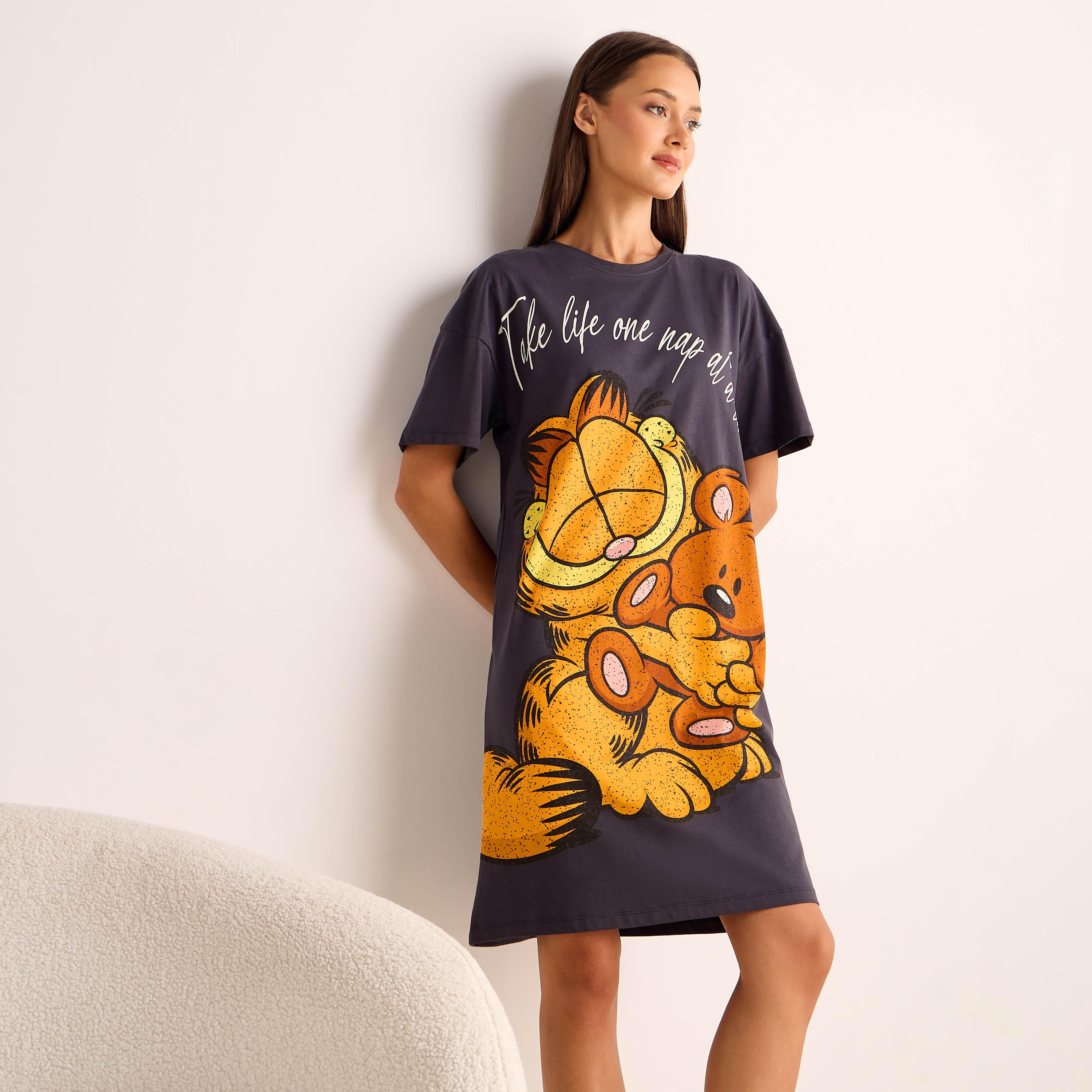 قميص نوم قطن بياقة مستديرة وطبعات-women-clothing-nightwear-nighties-image-1