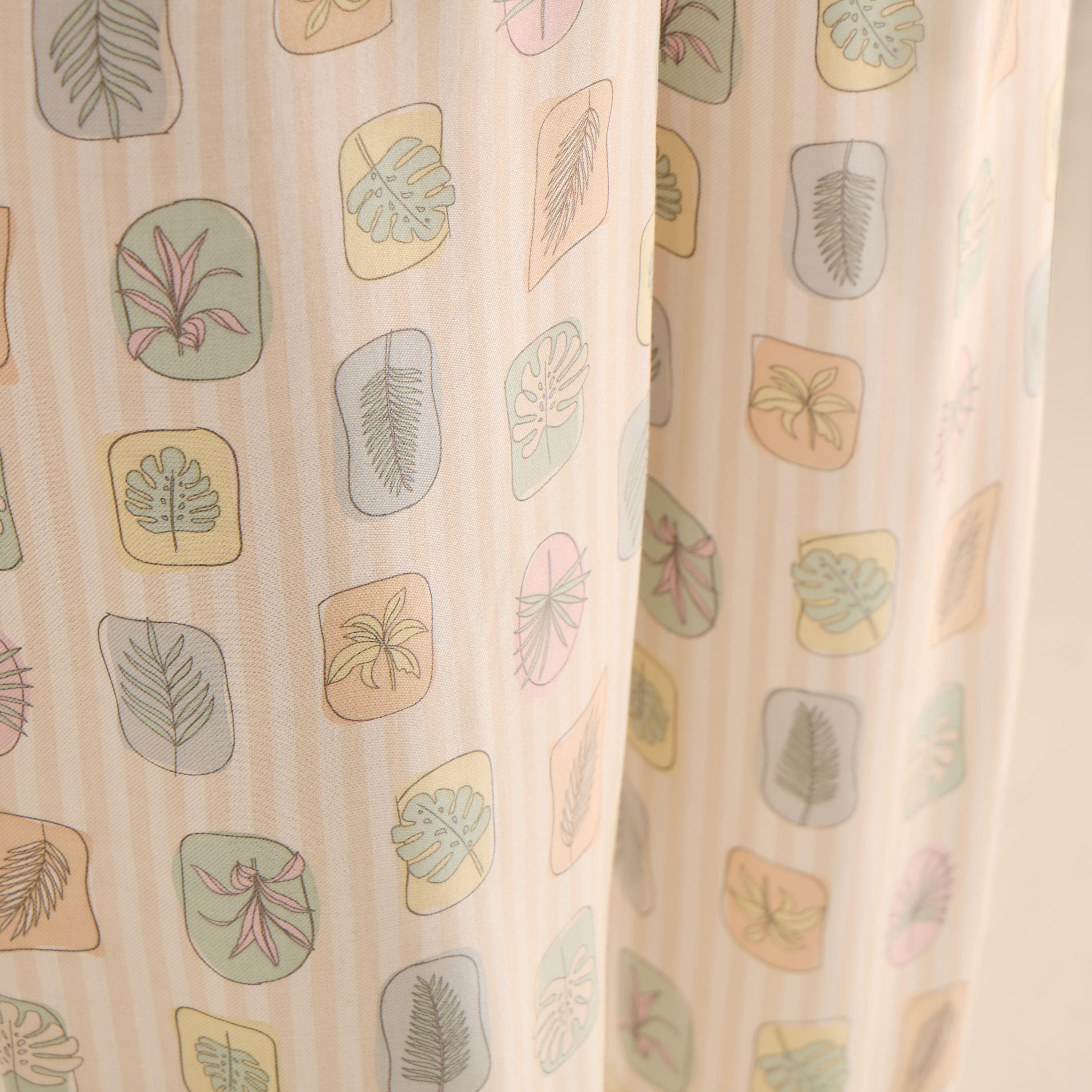 طقم بنطلون بيجاما وقميص بطبعات-women-clothing-nightwear-pyjamas-longsets-image-1