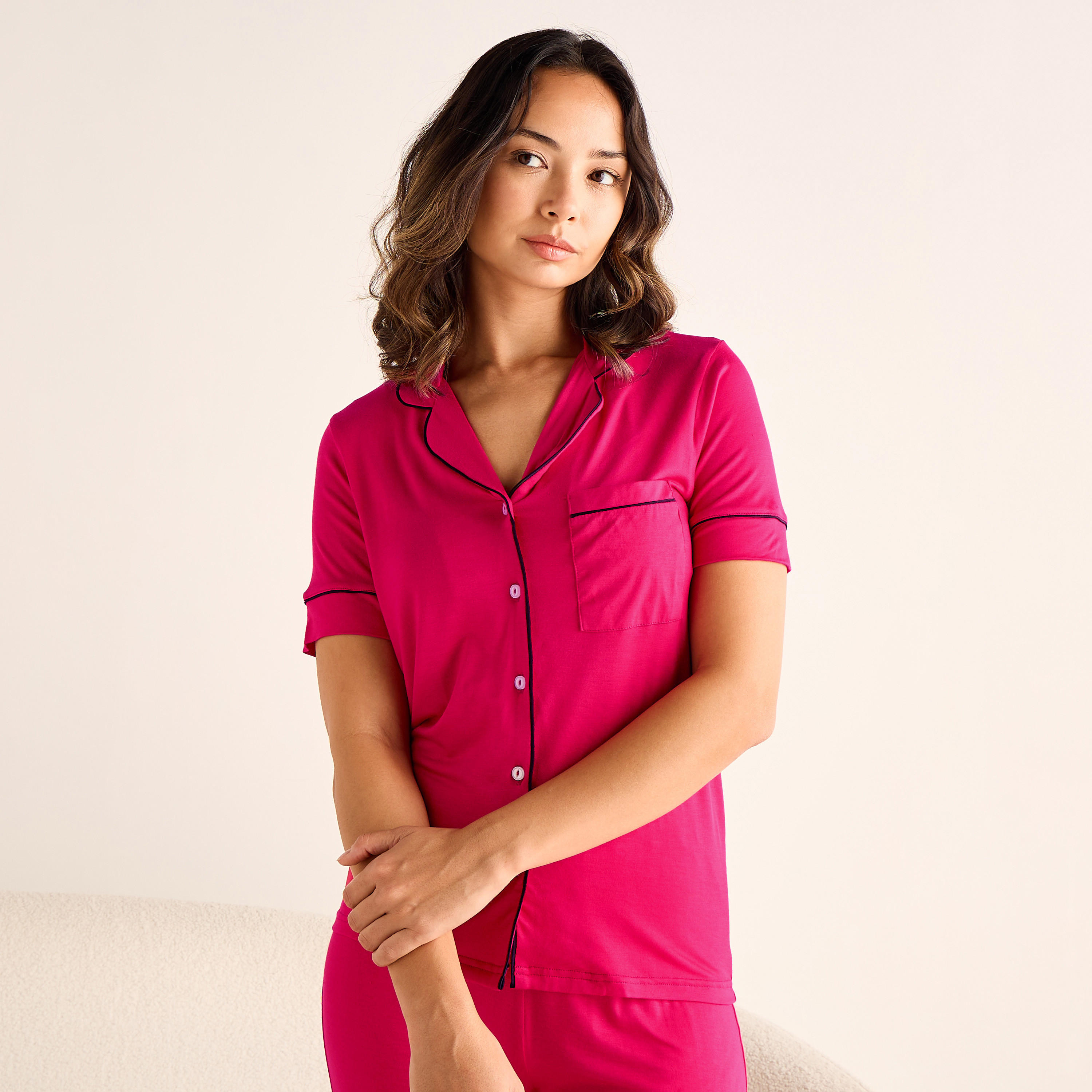 طقم بيجاما بتفاصيل خيوط بارزة من أدارايا-women-clothing-nightwear-pyjamas-longsets-image-3