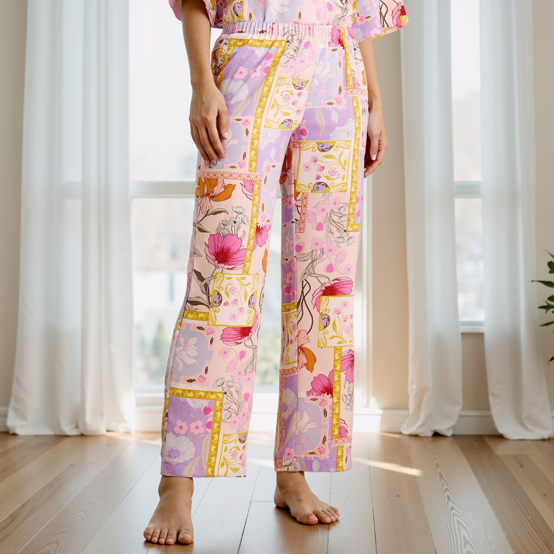 طقم بيجاما بلوزة وبنطلون ساتان بطبعات زهرية-women-clothing-nightwear-pyjamas-longsets-image-3