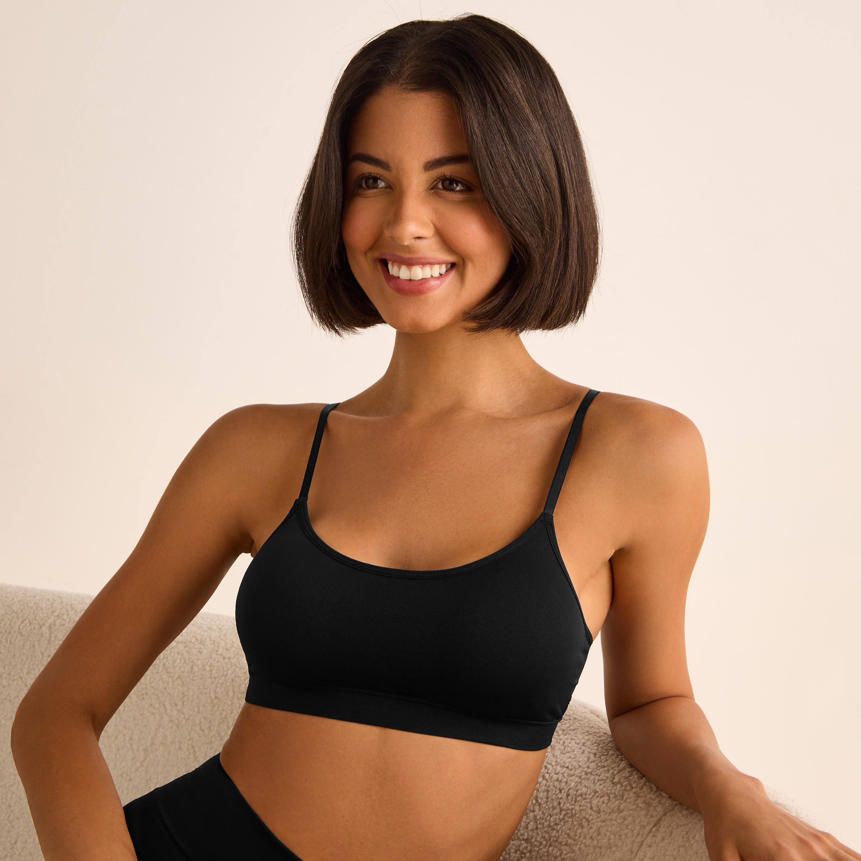 صدرية داعمة بدون درزات مع حمالات قابلة للتعديل-women-clothing-lingerie-bras-image-1