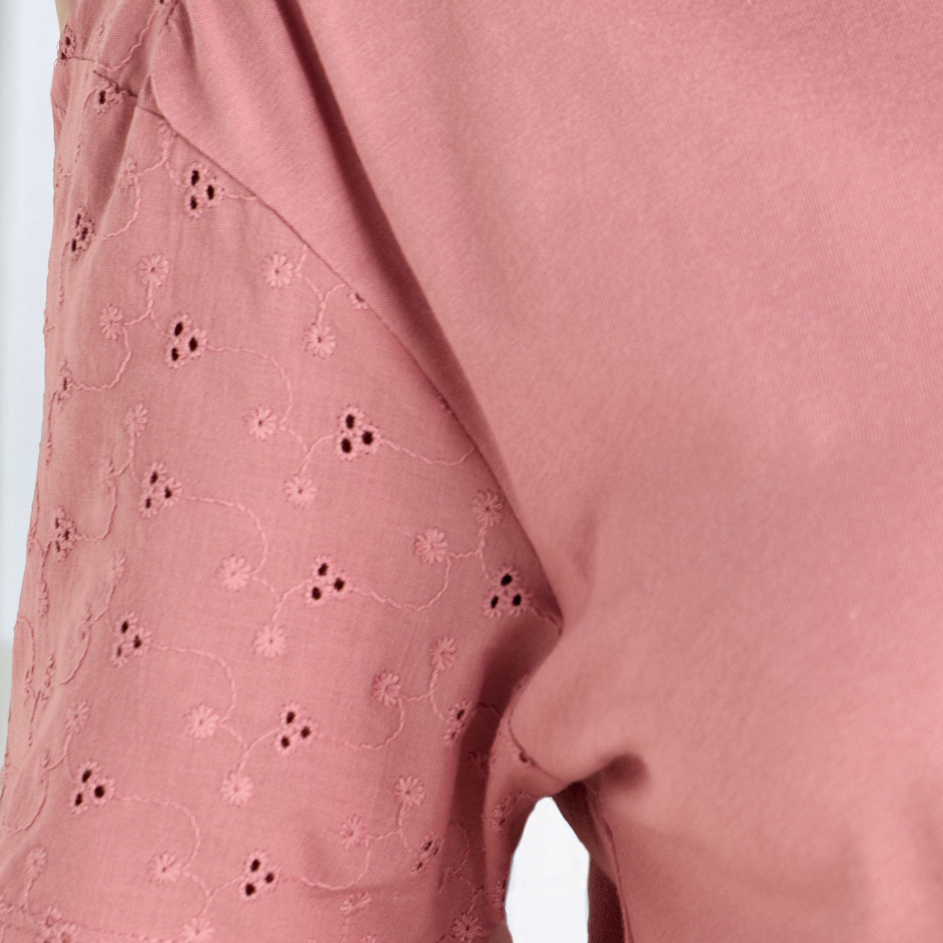 فستان نوم قطن بياقة V وتطريز شيفلي -women-clothing-nightwear-nighties-image-5