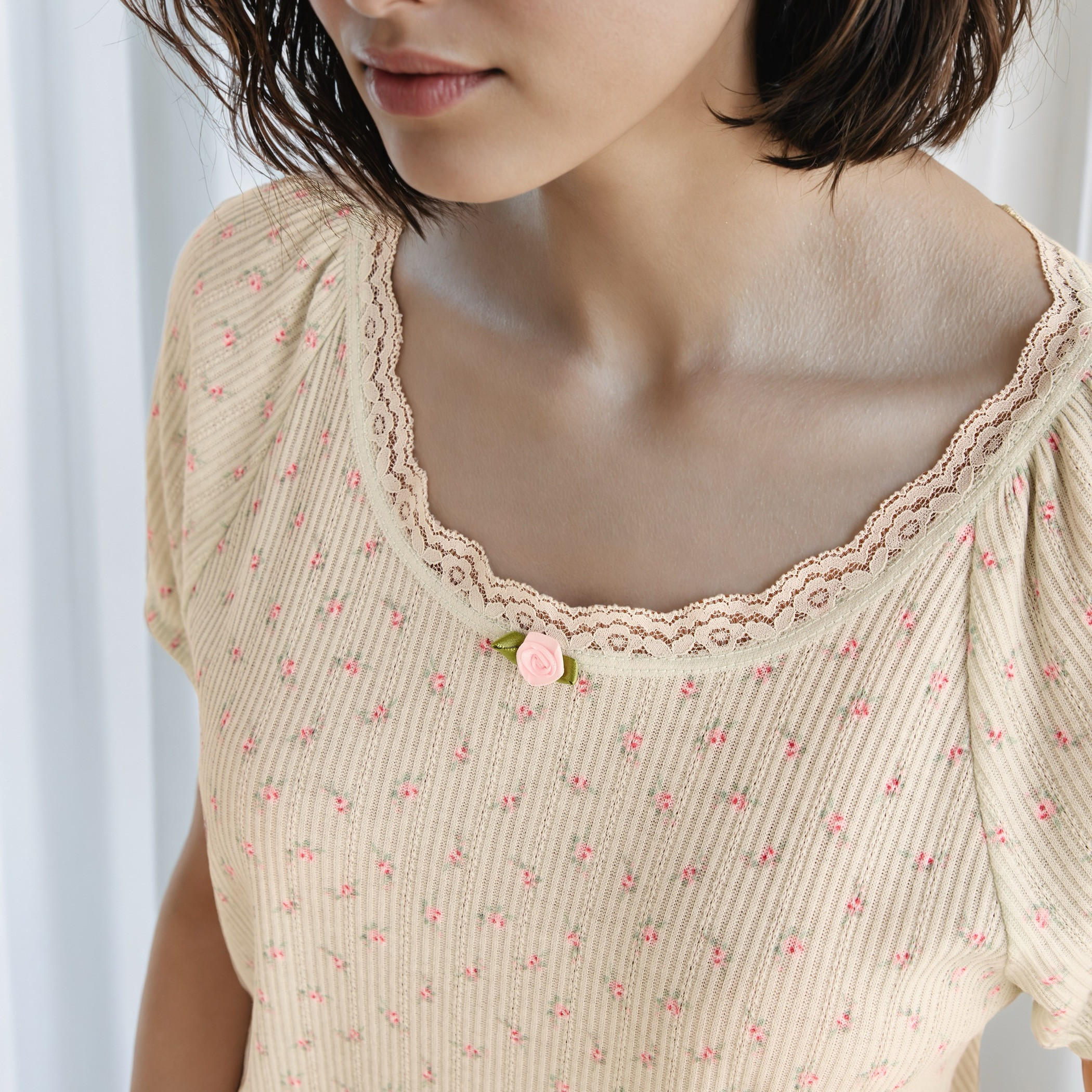 طقم بيجاما بطبعات زهرية-women-clothing-nightwear-pyjamas-longsets-image-5