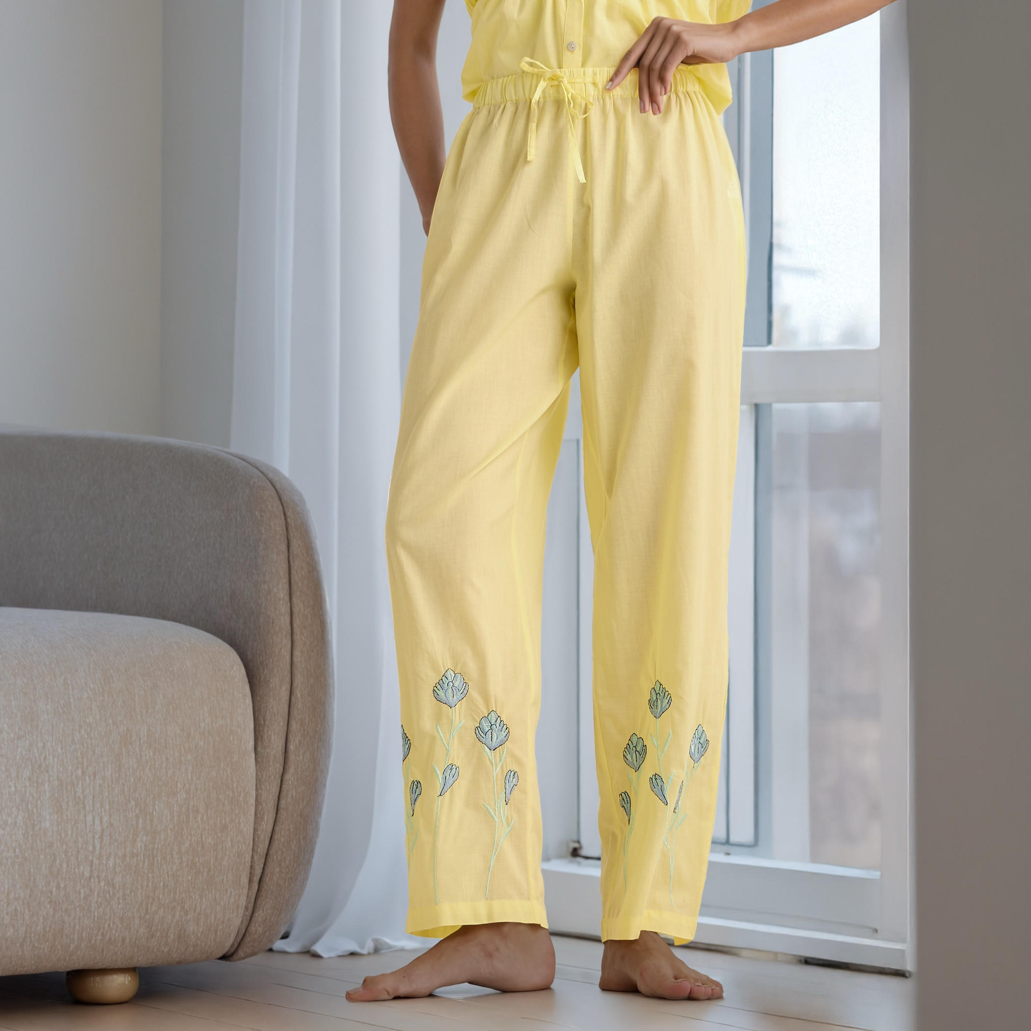طقم بيجاما مطرز-women-clothing-nightwear-pyjamas-longsets-image-22