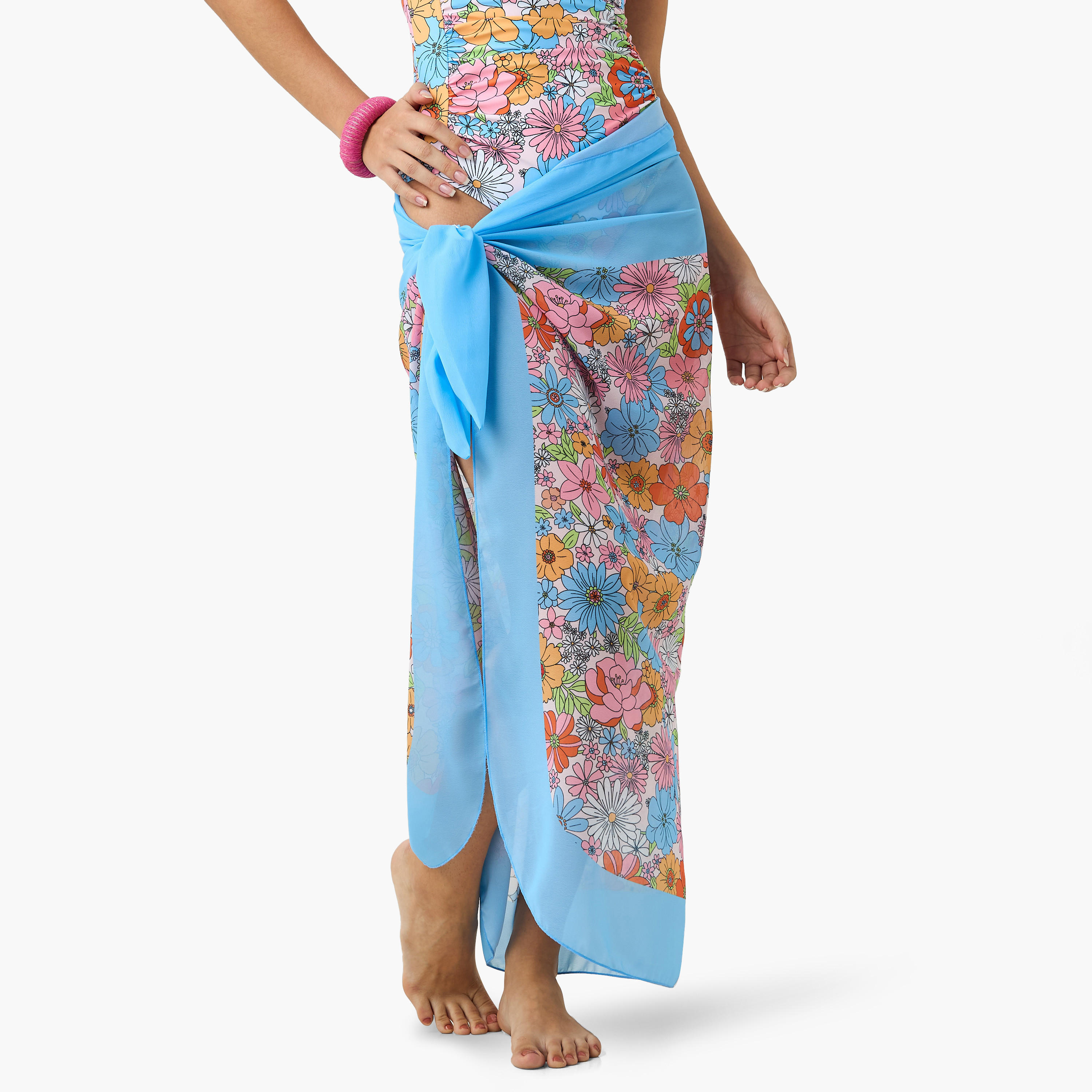بدلة سباحة بطبعات زهرية وسارونج-women-clothing-swimandbeach-swimsuits-image-4