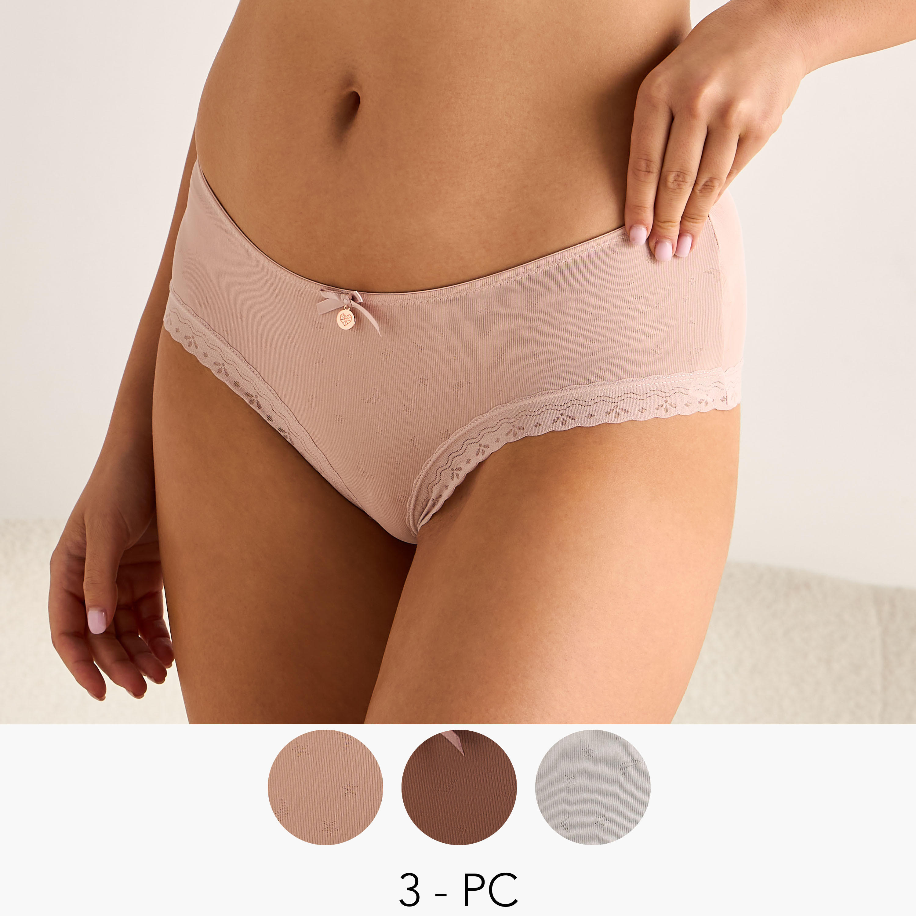 بكيني بتفاصيل جاكار - طقم 3 قطع-women-clothing-lingerie-panties-image-1