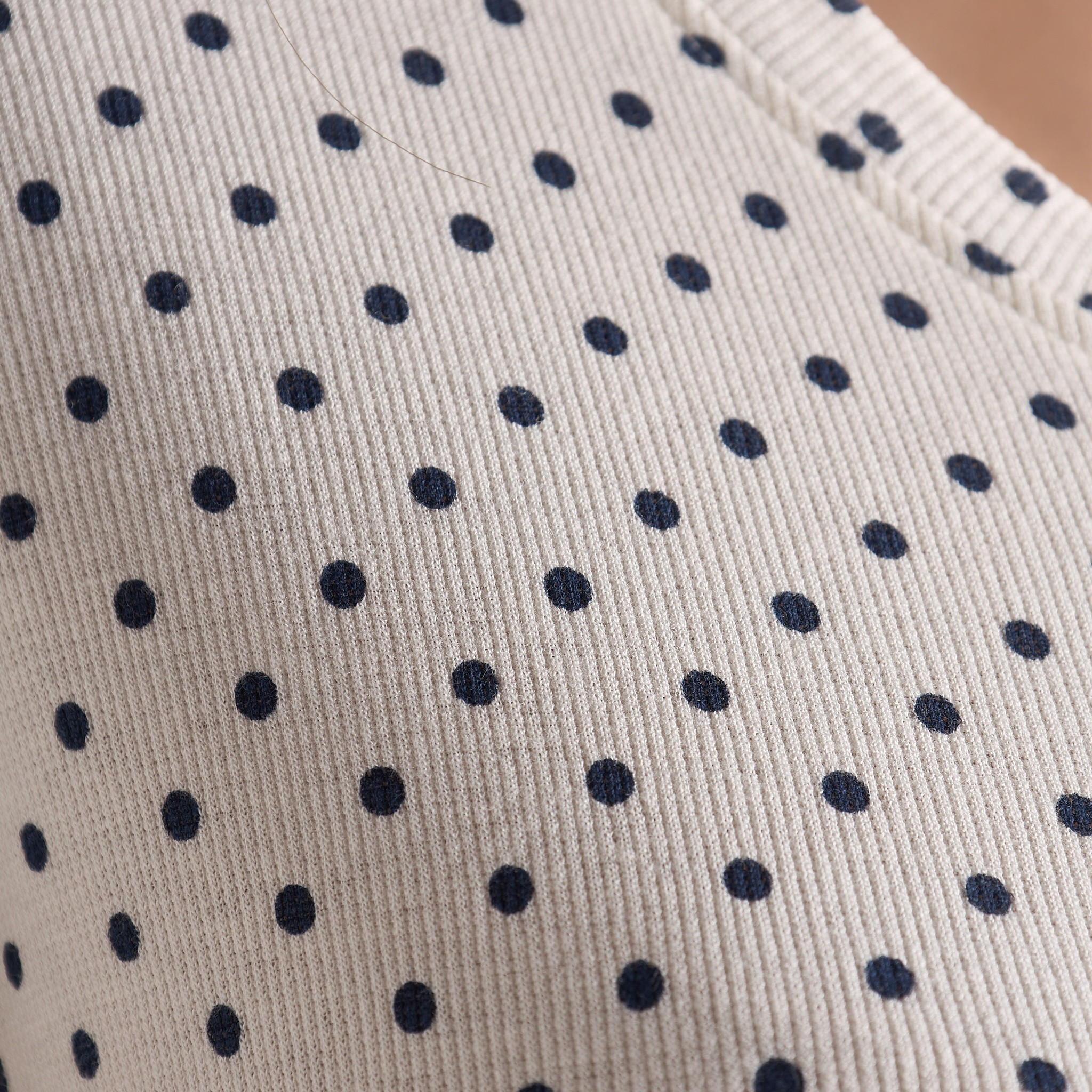 طقم شورت بطبعات منقطة-women-clothing-nightwear-pyjamas-shortsets-image-1