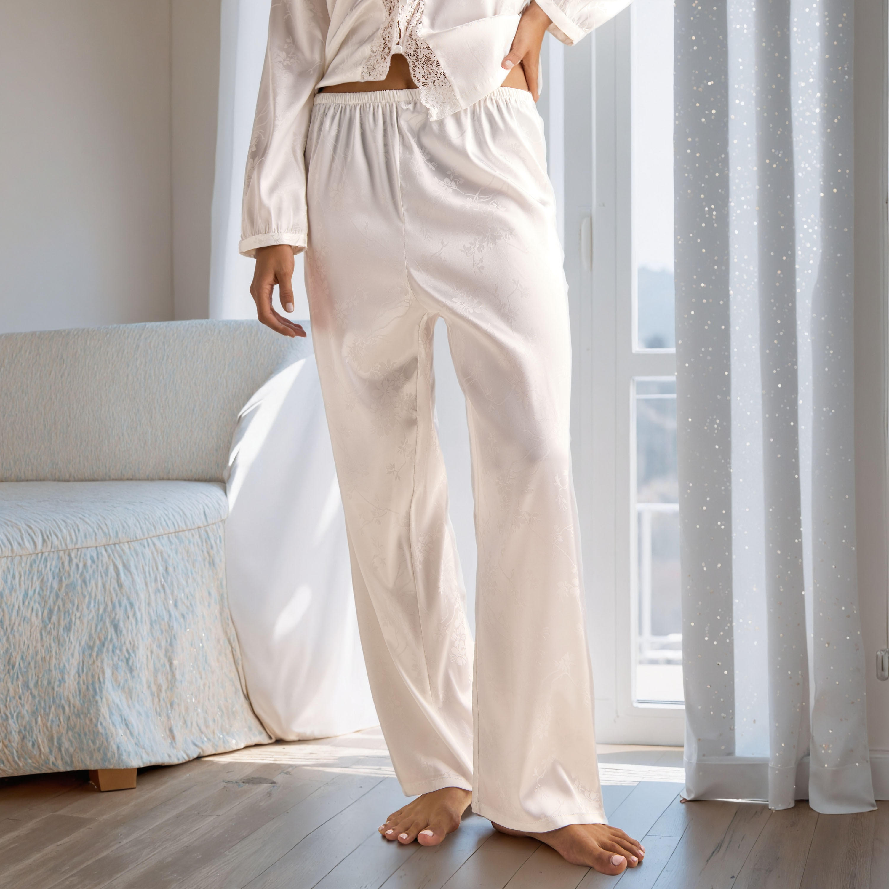 Lace Trim Jacquard Viscose Pyjama Set-women-clothing-nightwear-pyjamas-longsets-image-4