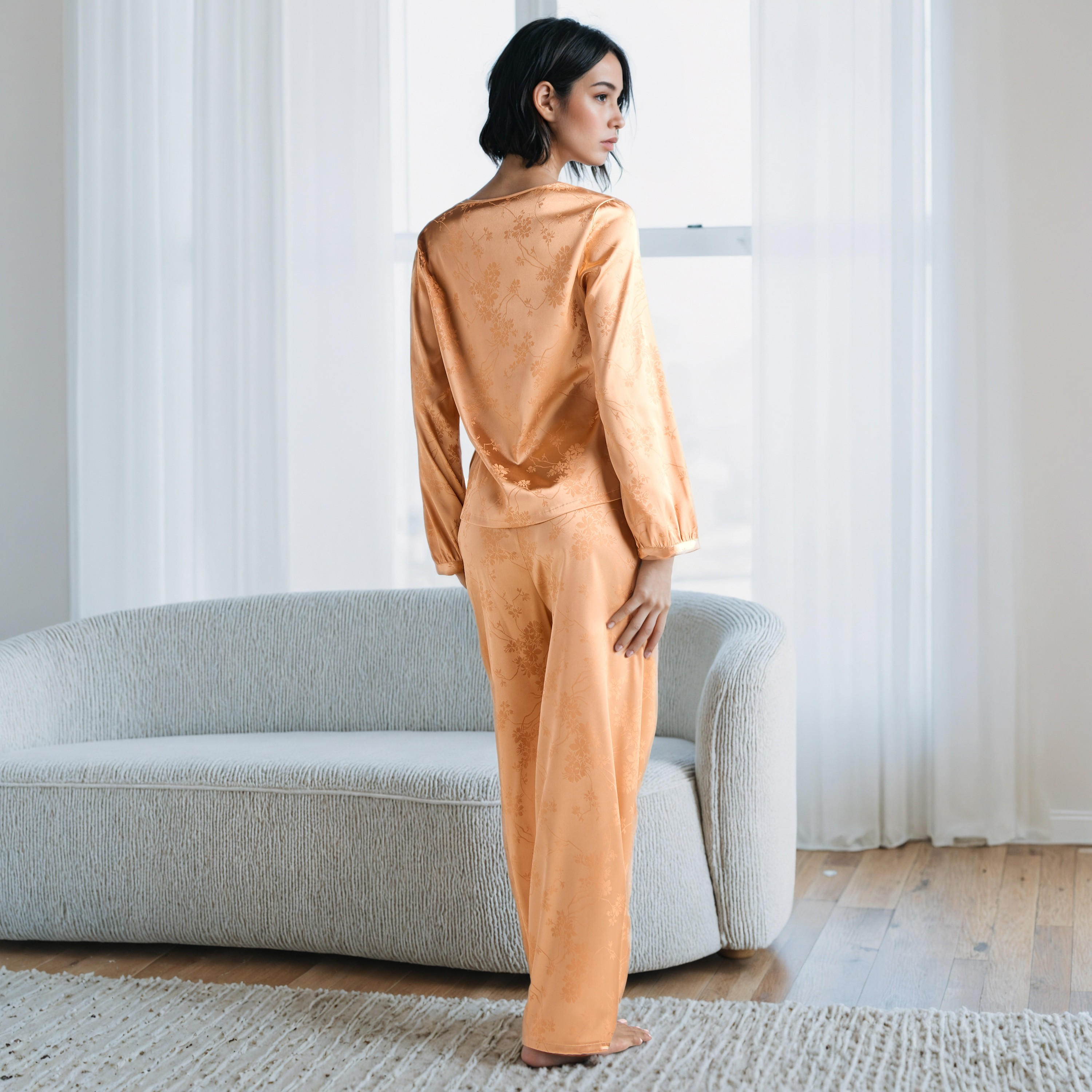 طقم بيجاما فيسكوز جاكار بحواف دانتيل-women-clothing-nightwear-pyjamas-longsets-image-3
