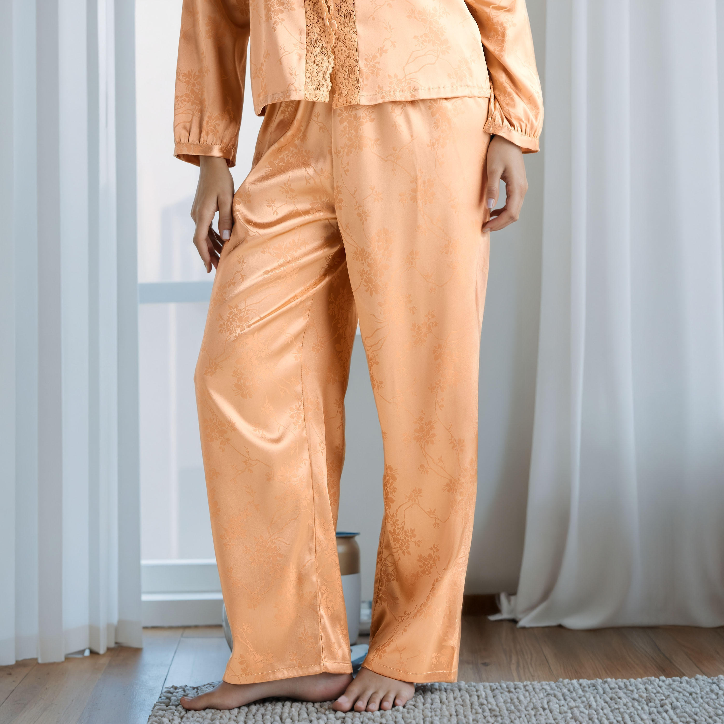 طقم بيجاما فيسكوز جاكار بحواف دانتيل-women-clothing-nightwear-pyjamas-longsets-image-2