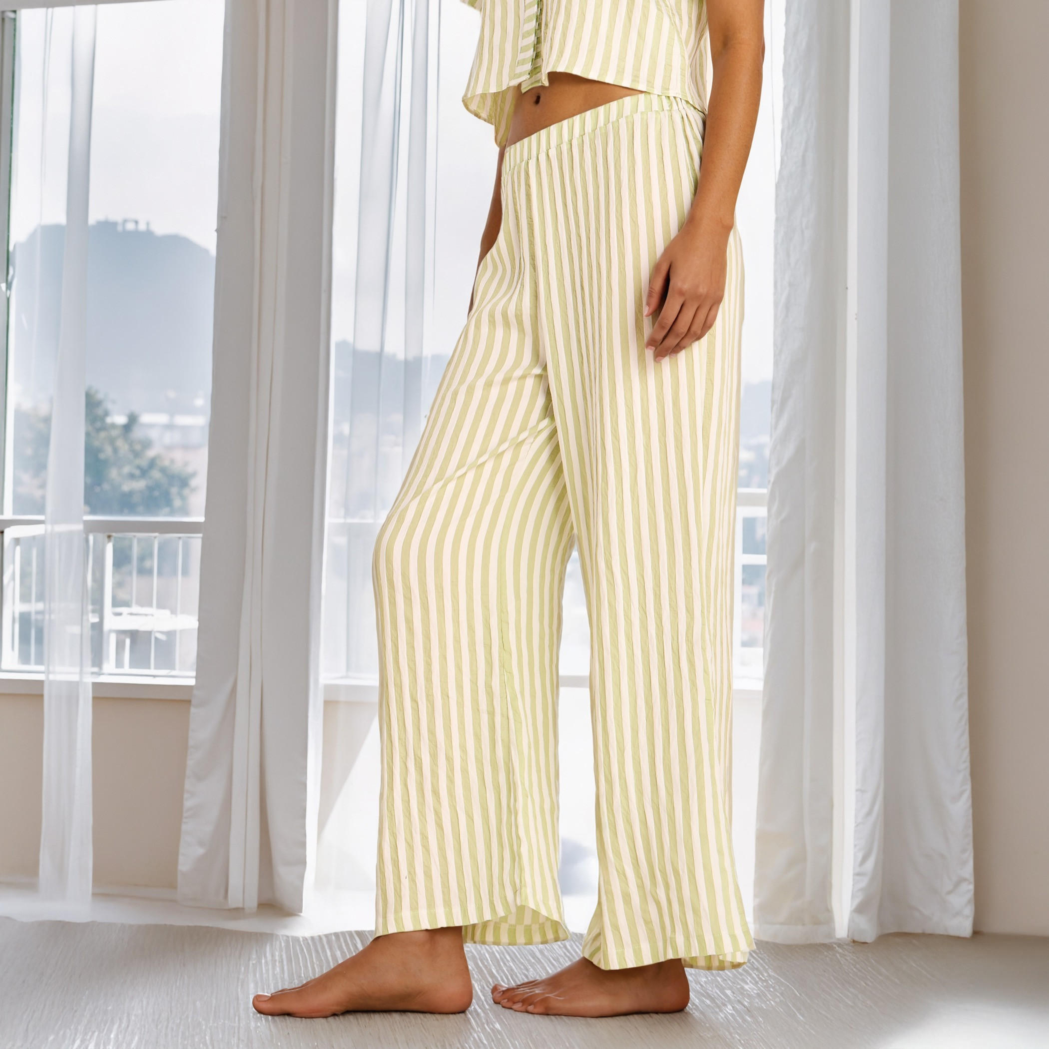 طقم بيجاما مقلمة-women-clothing-nightwear-pyjamas-longsets-image-4