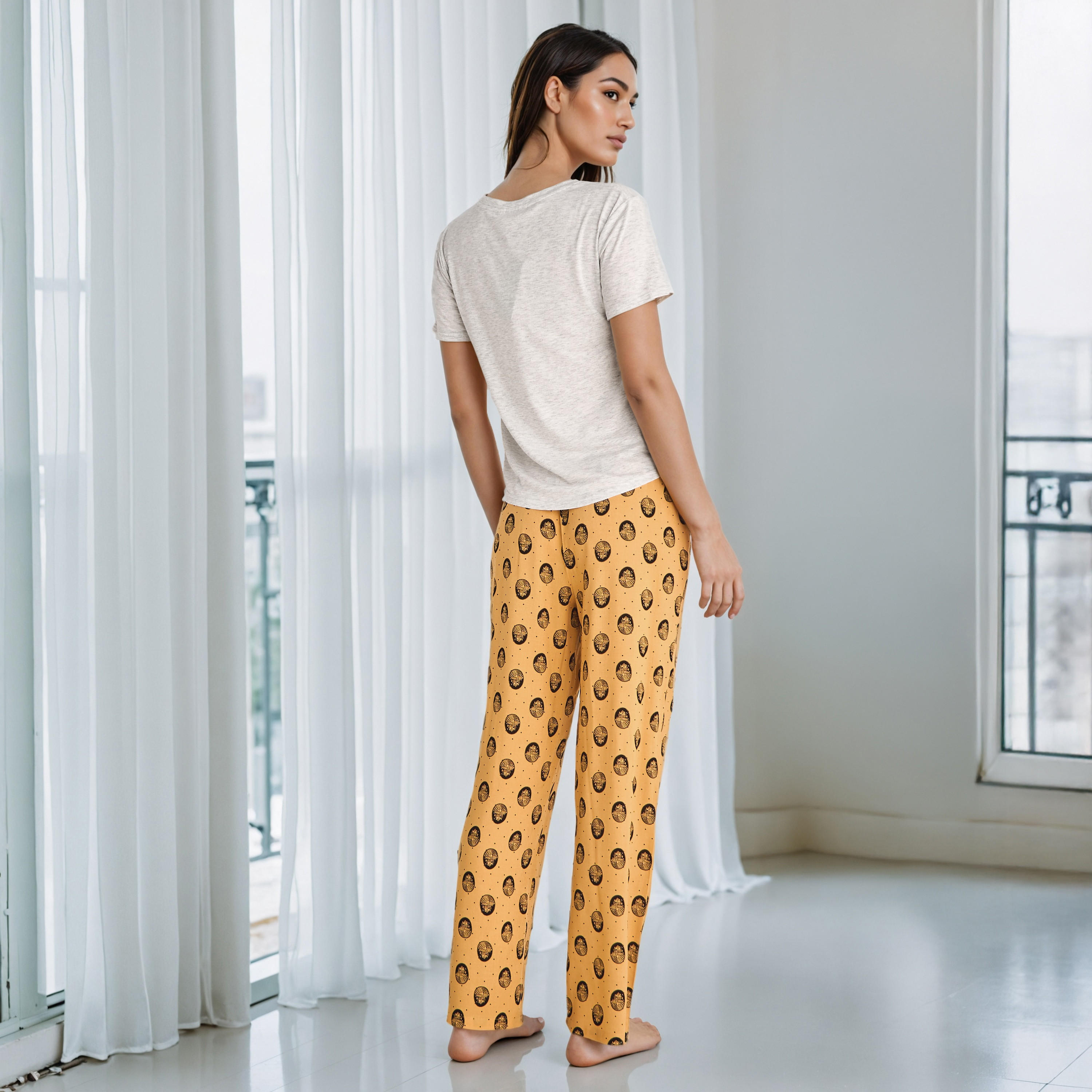 طقم بيجاما بطبعات زهور-women-clothing-nightwear-pyjamas-longsets-image-4
