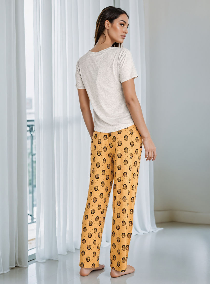 طقم بيجاما بطبعات زهور-women-clothing-nightwear-pyjamas-longsets-image-4