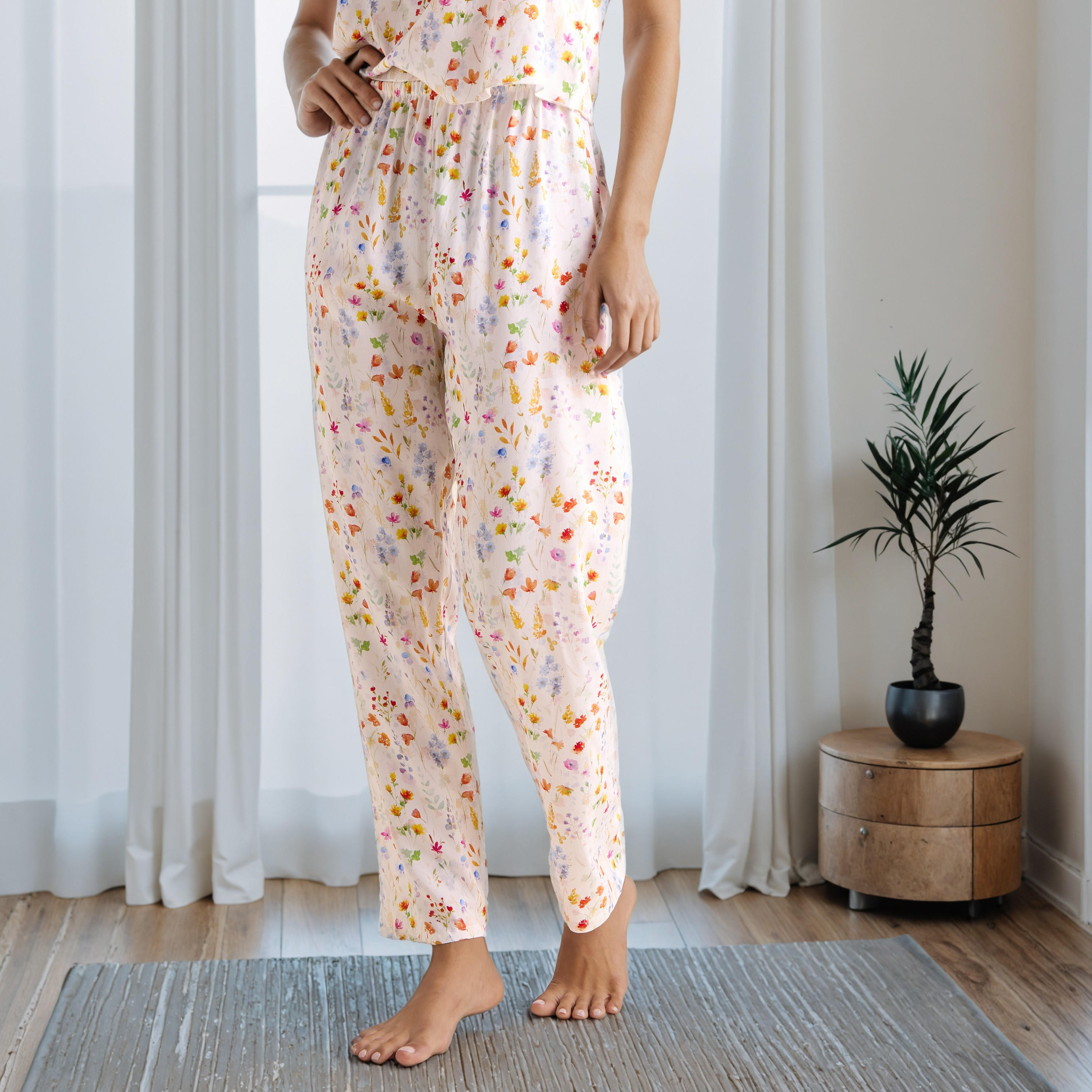 All-Over Floral Print Robe and Pyjama Set-women-clothing-nightwear-pyjamas-longsets-image-4