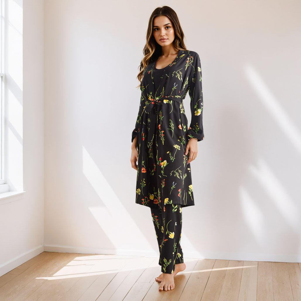 طقم بيجاما وروب بطبعات زهرية-women-clothing-nightwear-pyjamas-longsets-image-1