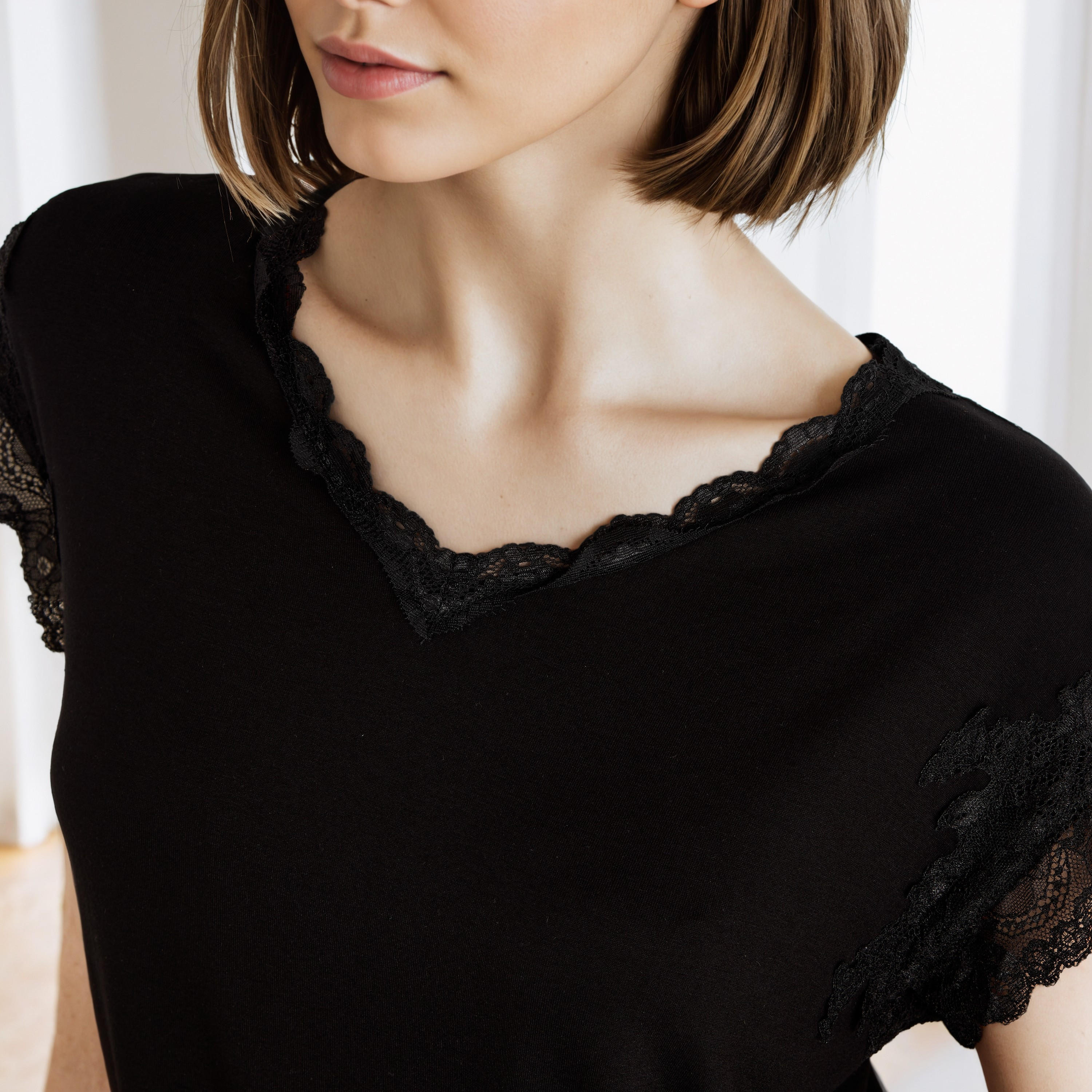 طقم بيجاما بتفاصيل دانتيل-women-clothing-nightwear-pyjamas-longsets-image-2