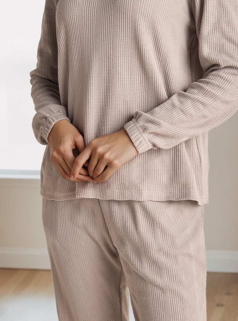 طقم بيجاما بنمط وافل بارز الملمس-women-clothing-nightwear-pyjamas-longsets-image-5