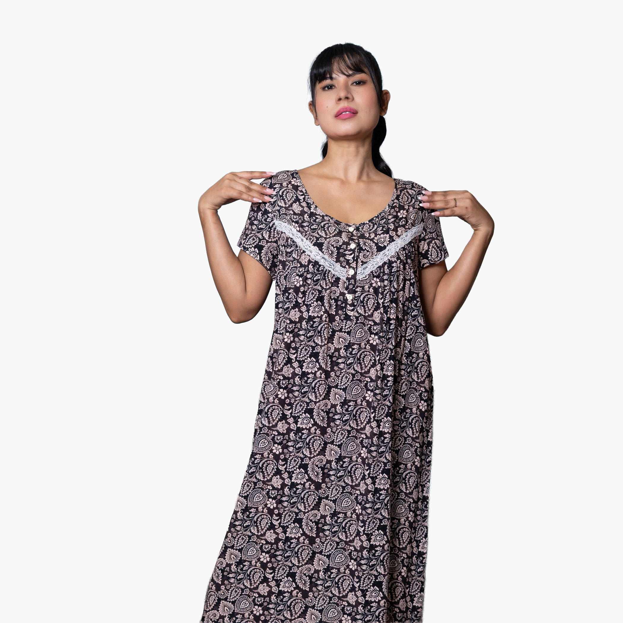 فستان نوم بأكمام قصيرة وطبعات من آدارايا-women-clothing-nightwear-nighties-image-2