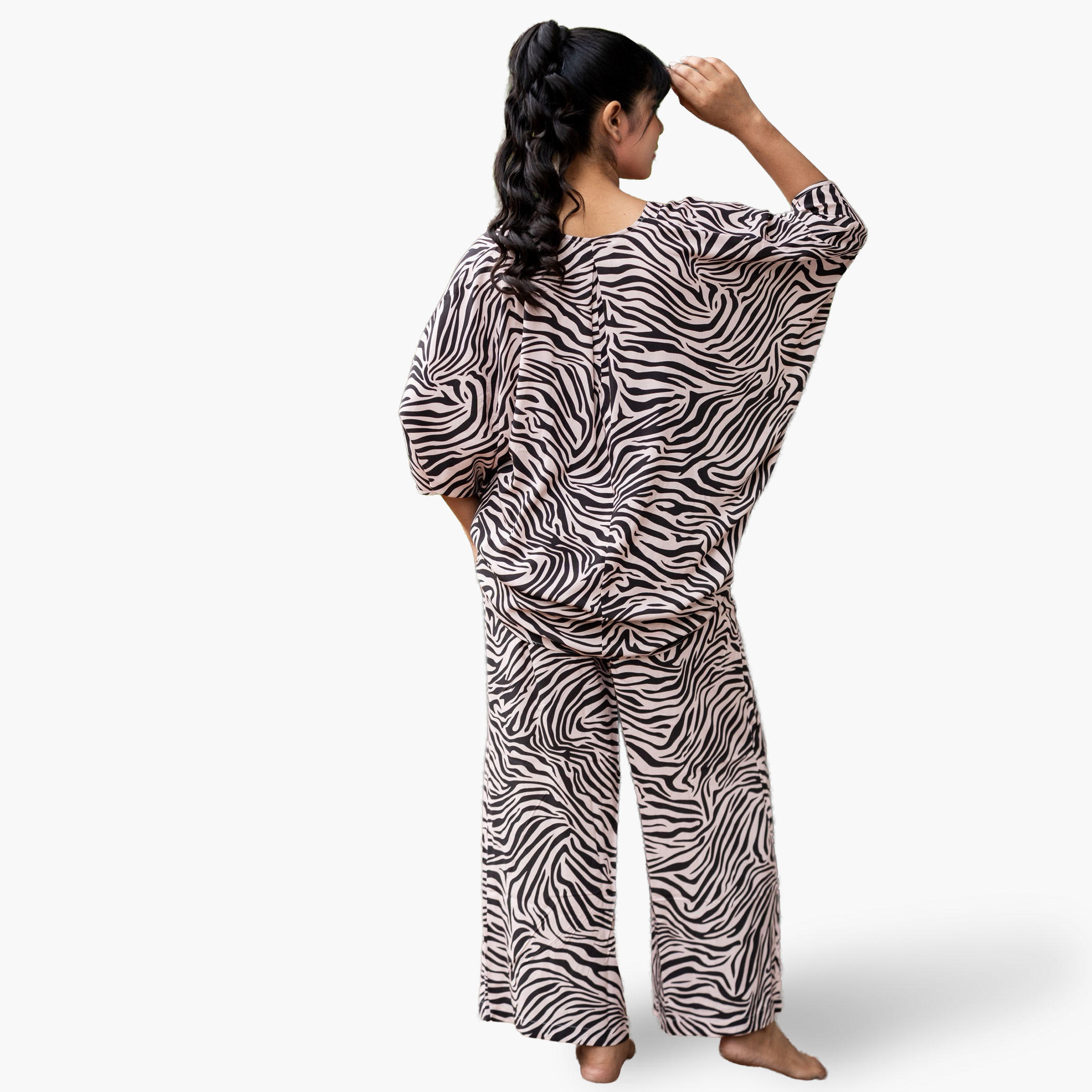Aadaraya Pyjama Set Kimono with Camisole and Pants-women-clothing-nightwear-pyjamas-longsets-image-3