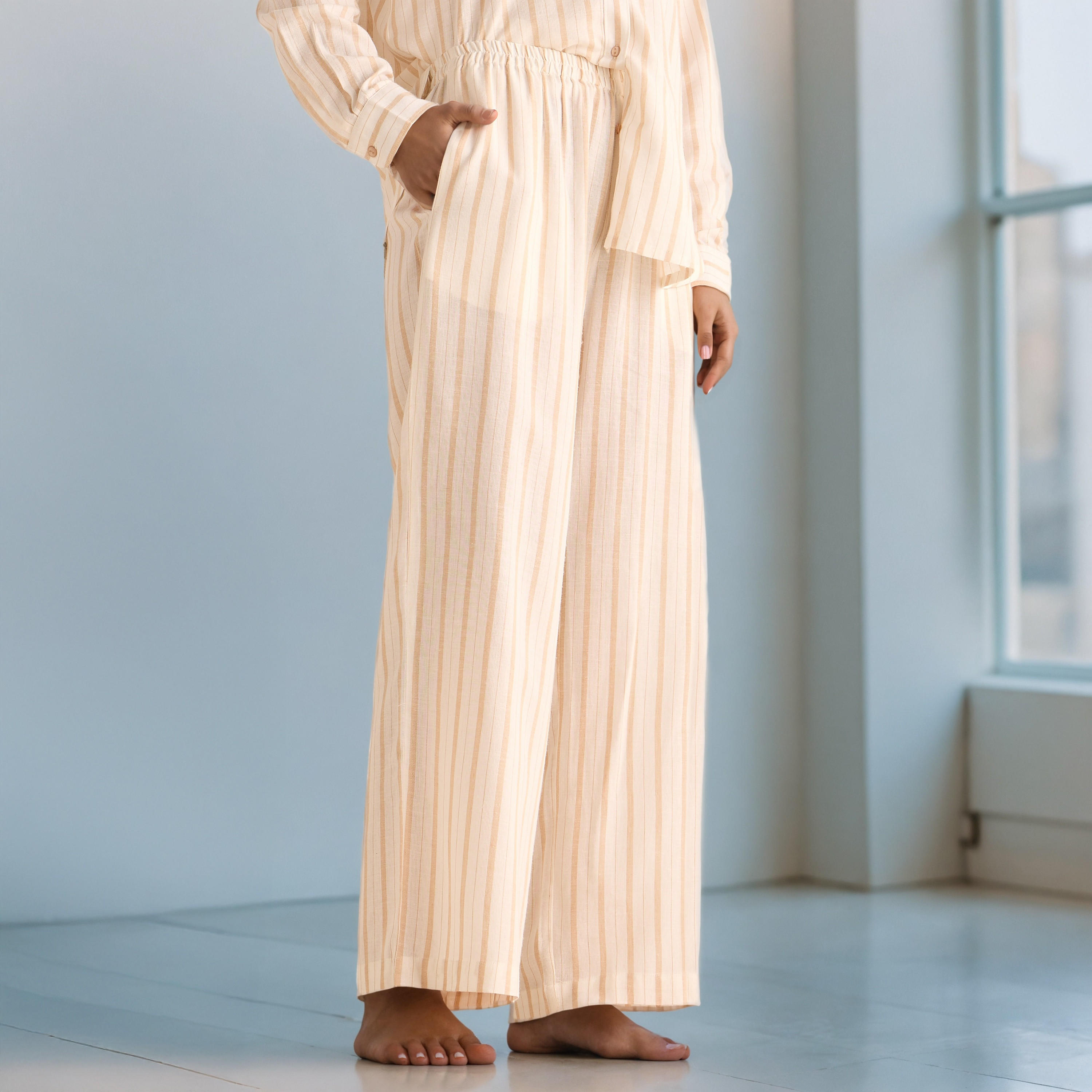 طقم بيجاما بنطلون وقميص بأزرار-women-clothing-nightwear-pyjamas-longsets-image-4