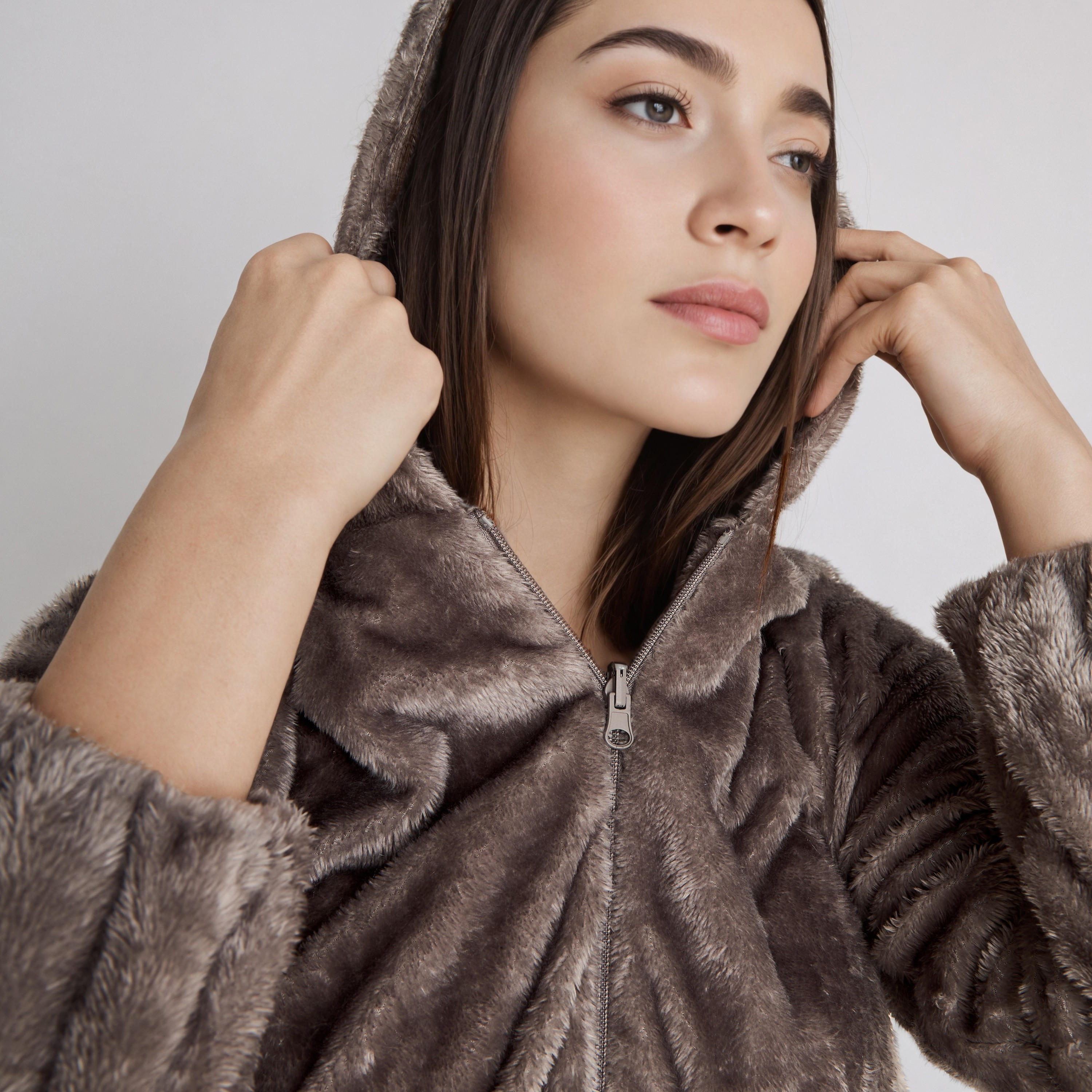 طقم بيجاما مخملي بارز الملمس-women-clothing-nightwear-pyjamas-longsets-image-6