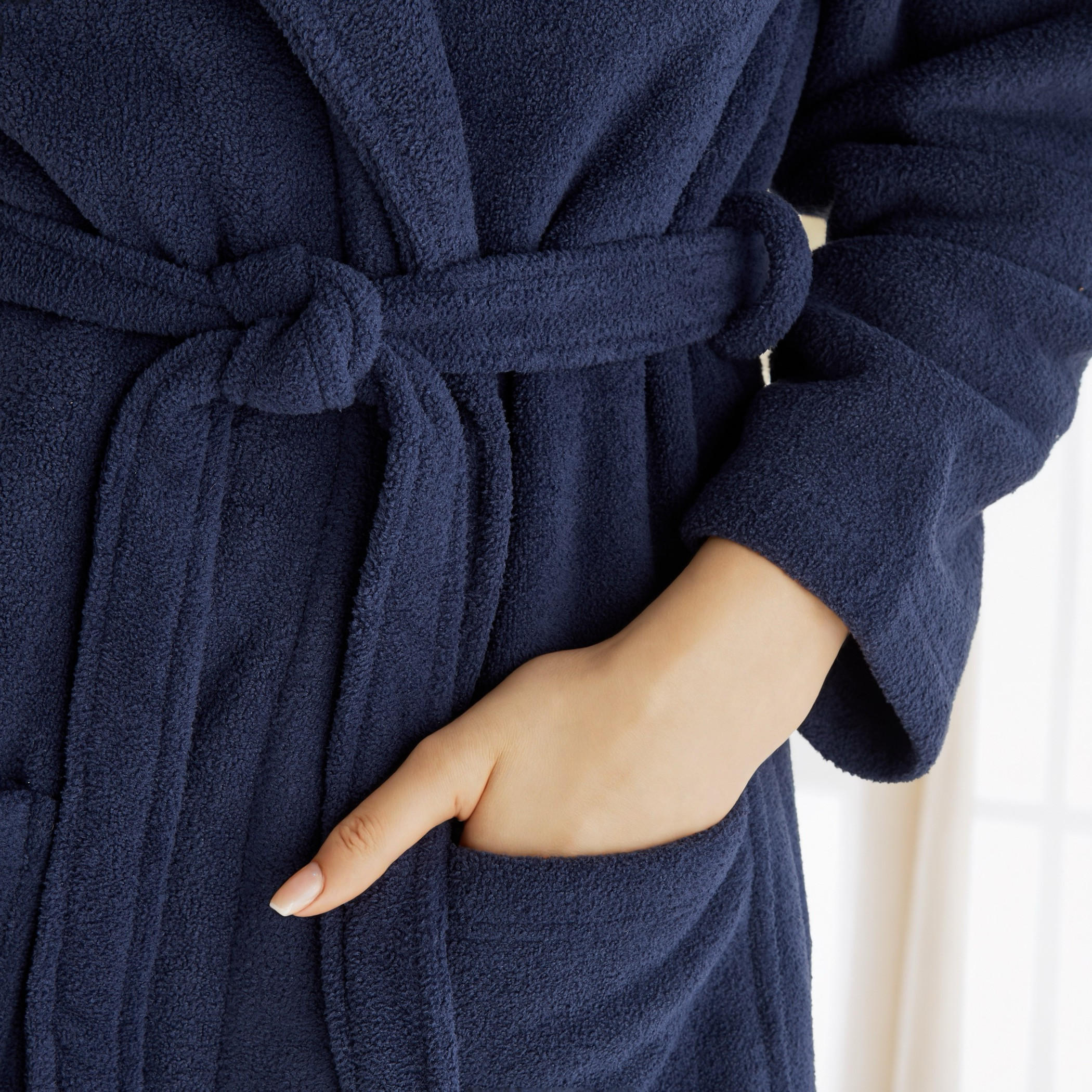 روب نوم مخمل بجيوب-women-clothing-nightwear-robes-image-3