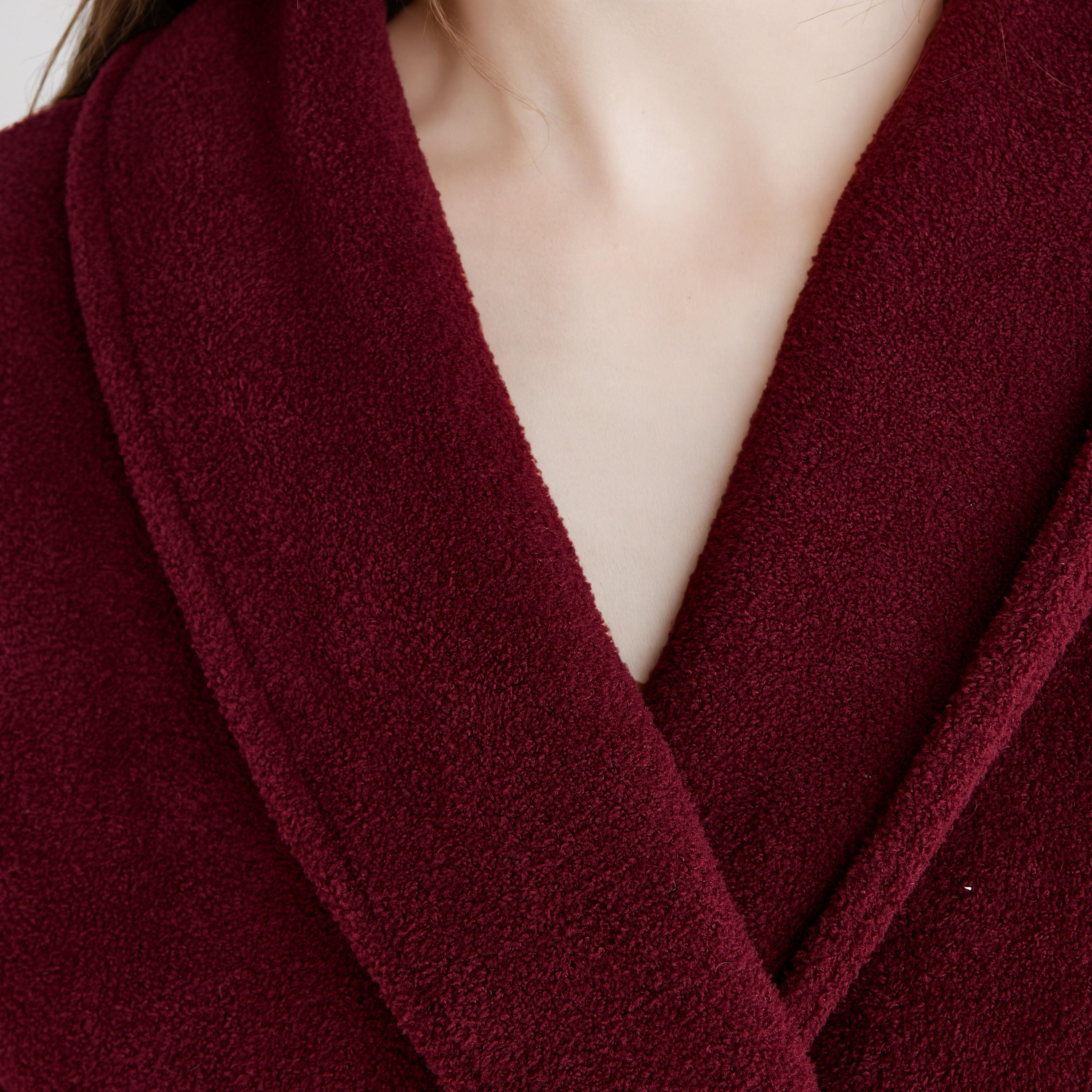 روب نوم مخمل بجيوب-women-clothing-nightwear-robes-image-4
